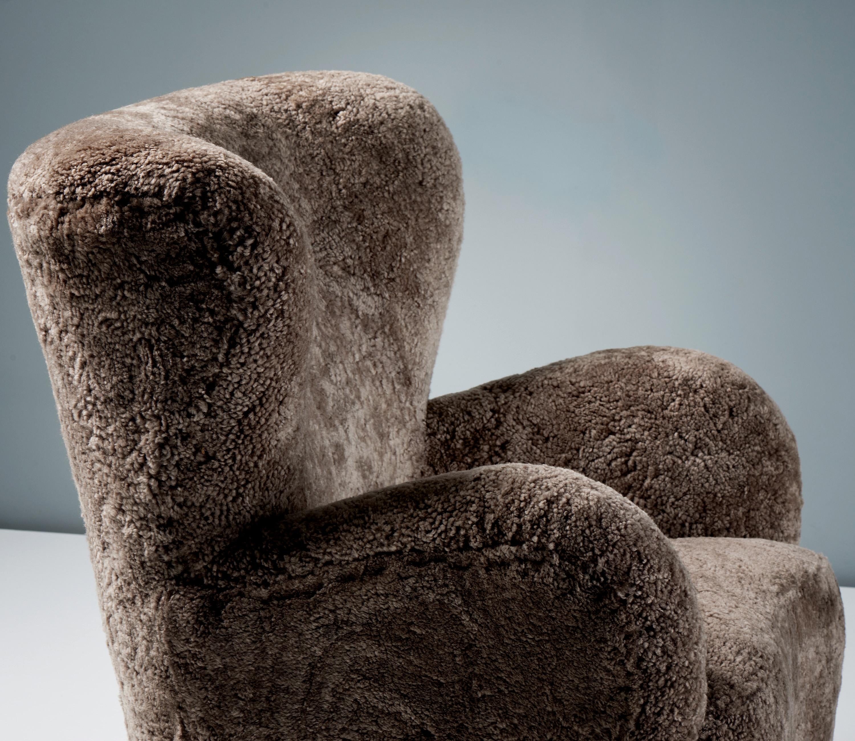 Scandinavian Modern Danish Cabinetmaker Sheepskin Lounge Chair, c1940s