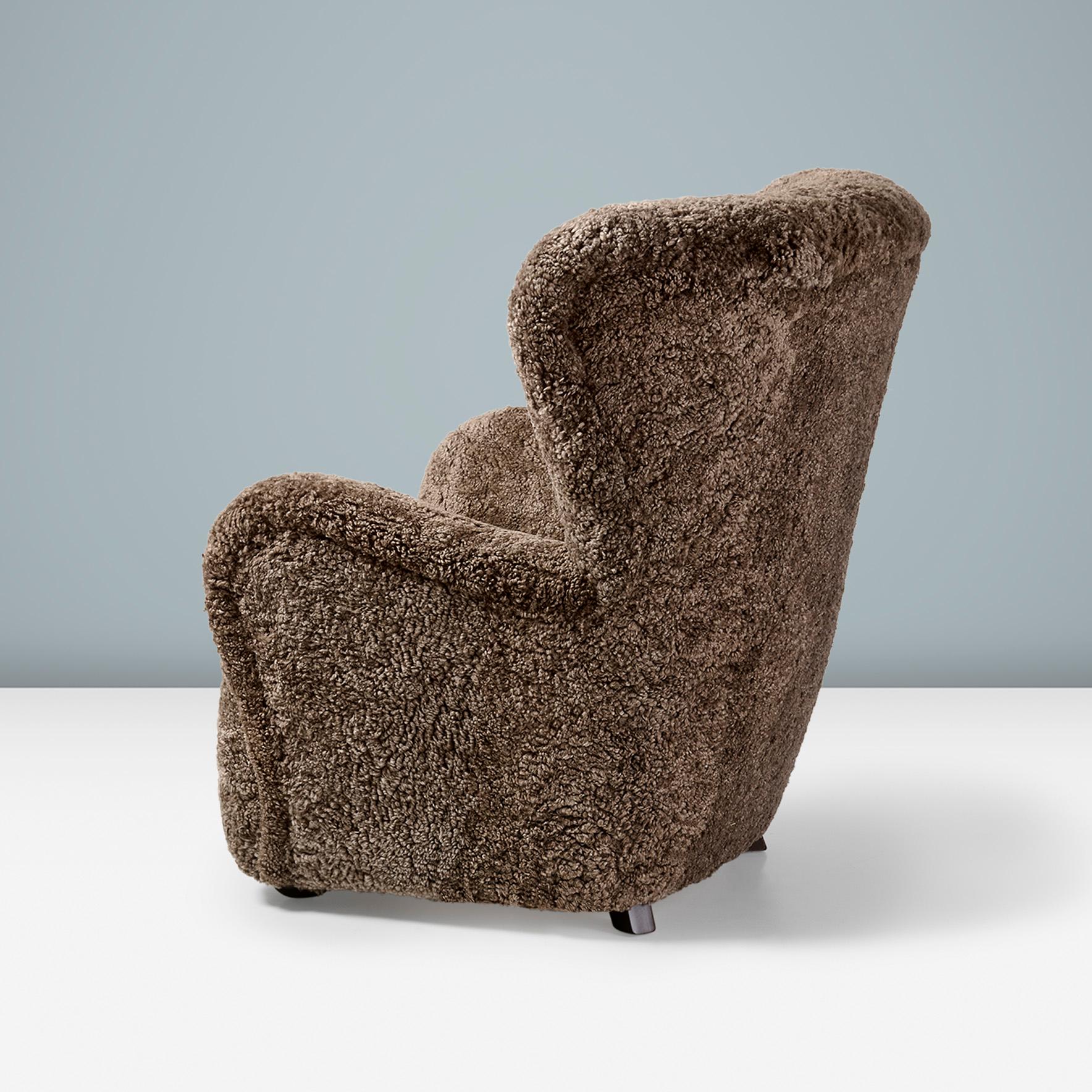 Scandinavian Modern Danish Cabinetmaker Sheepskin Lounge Chair, c1940s