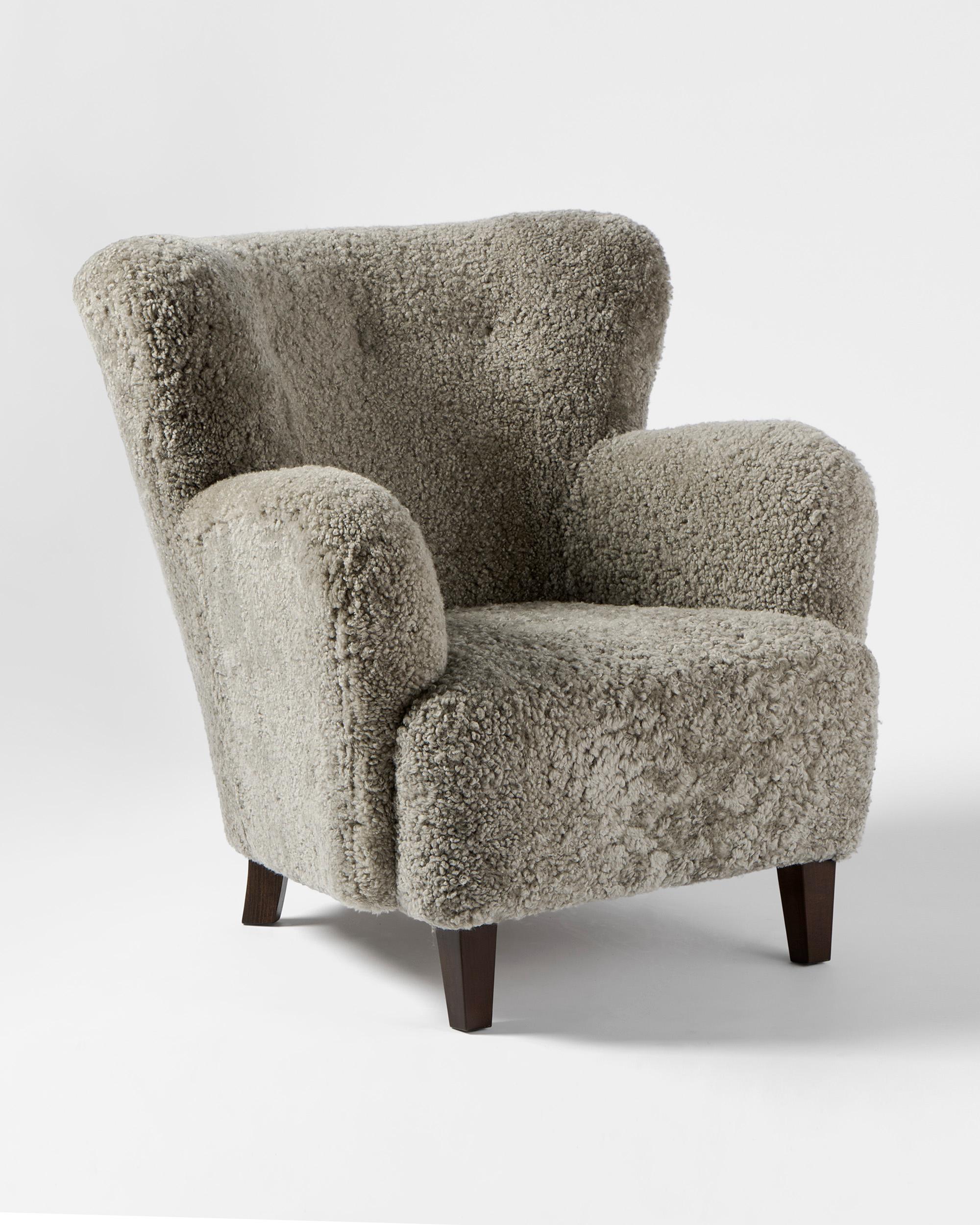 Danish Cabinetmaker Sheepskin Lounge Chair, c1940s In Excellent Condition In London, England