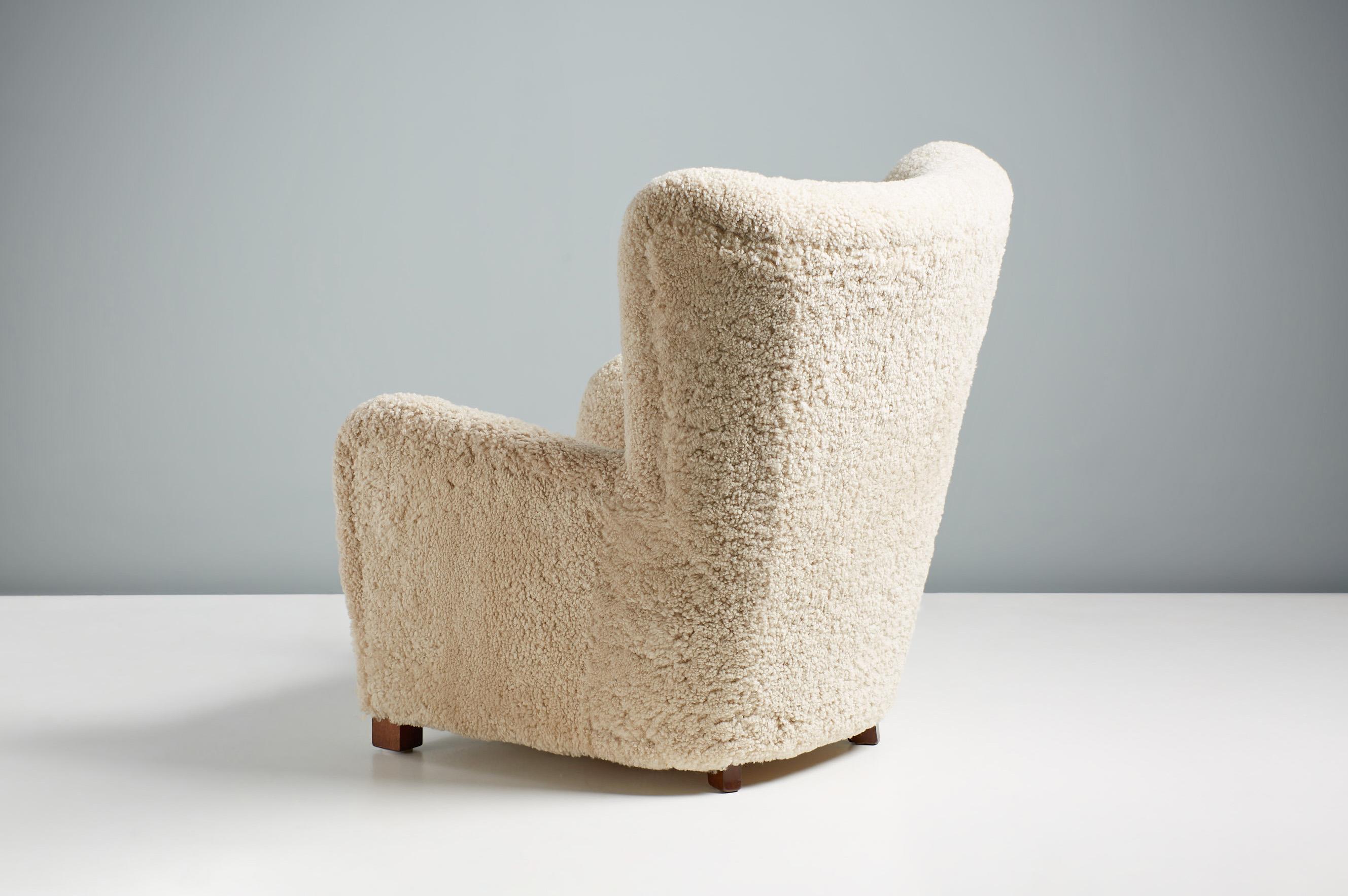 Danish Cabinetmaker Sheepskin Tall Lounge Chair, c1940s For Sale 1