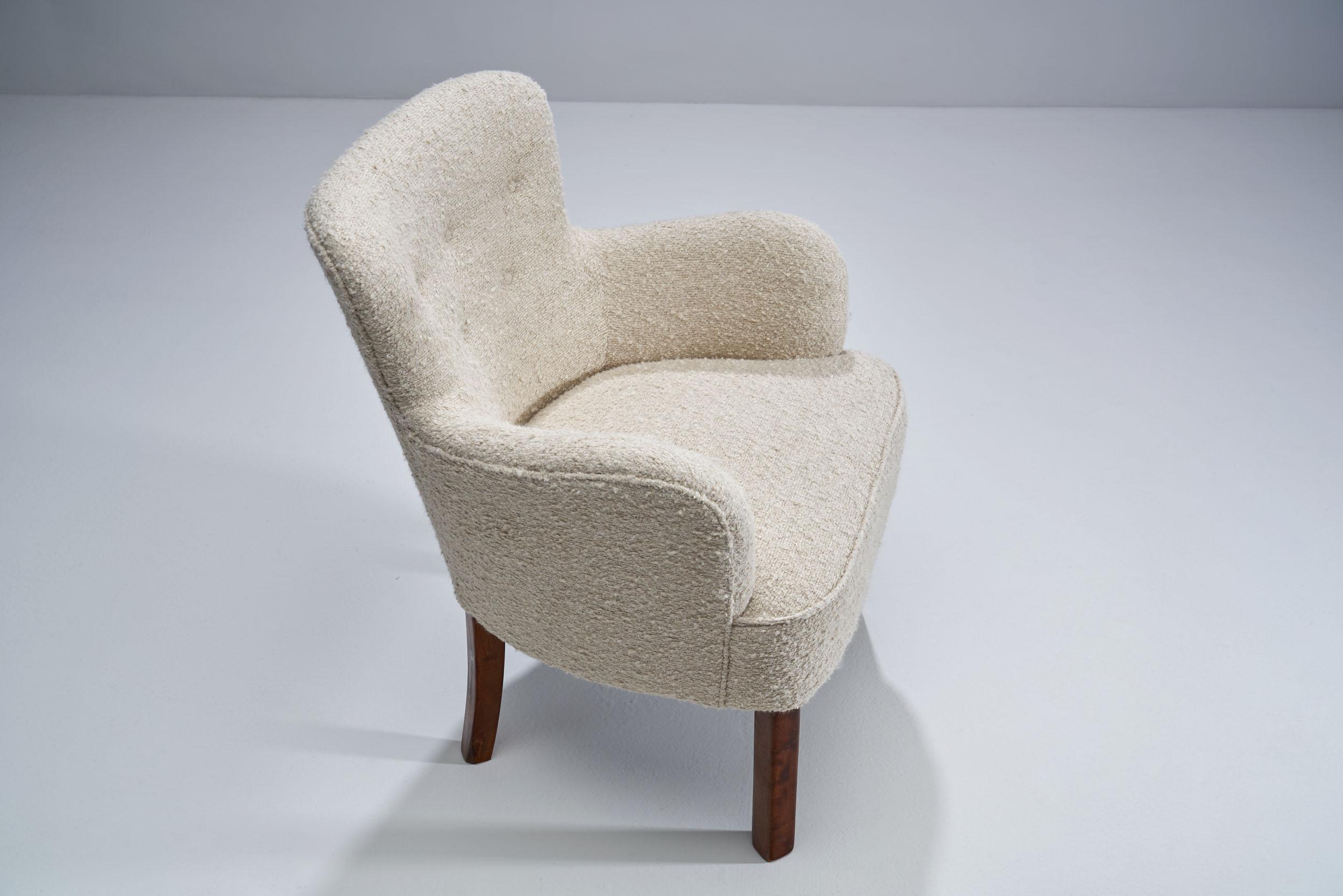 Danish Cabinetmaker Small Chair in Premium Bouclé Fabric, Denmark, 1940s 3