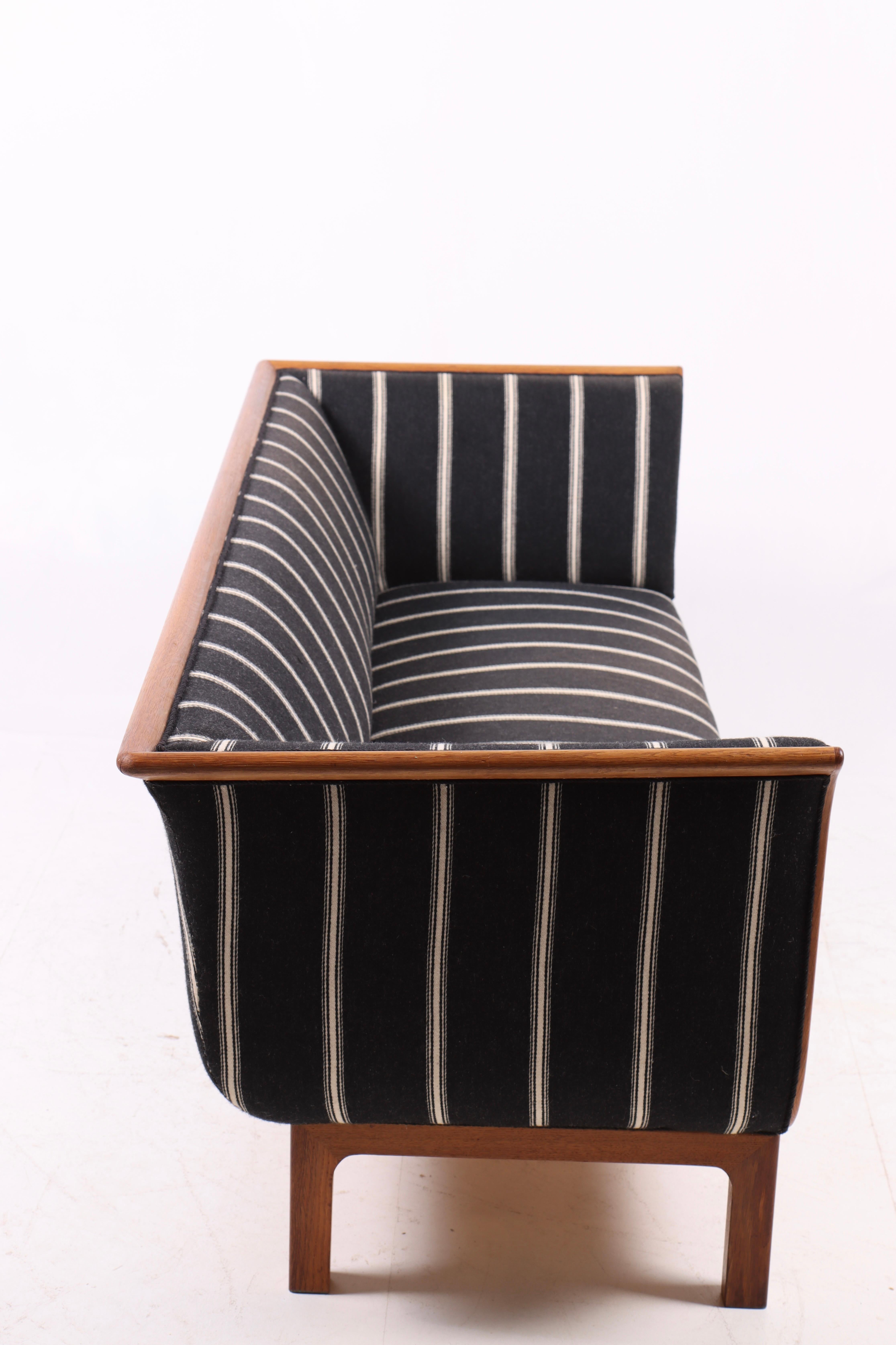 Danish Cabinetmaker Sofa in Oak with Wool, Attributed to Frits Henningsen, 1950s For Sale 5