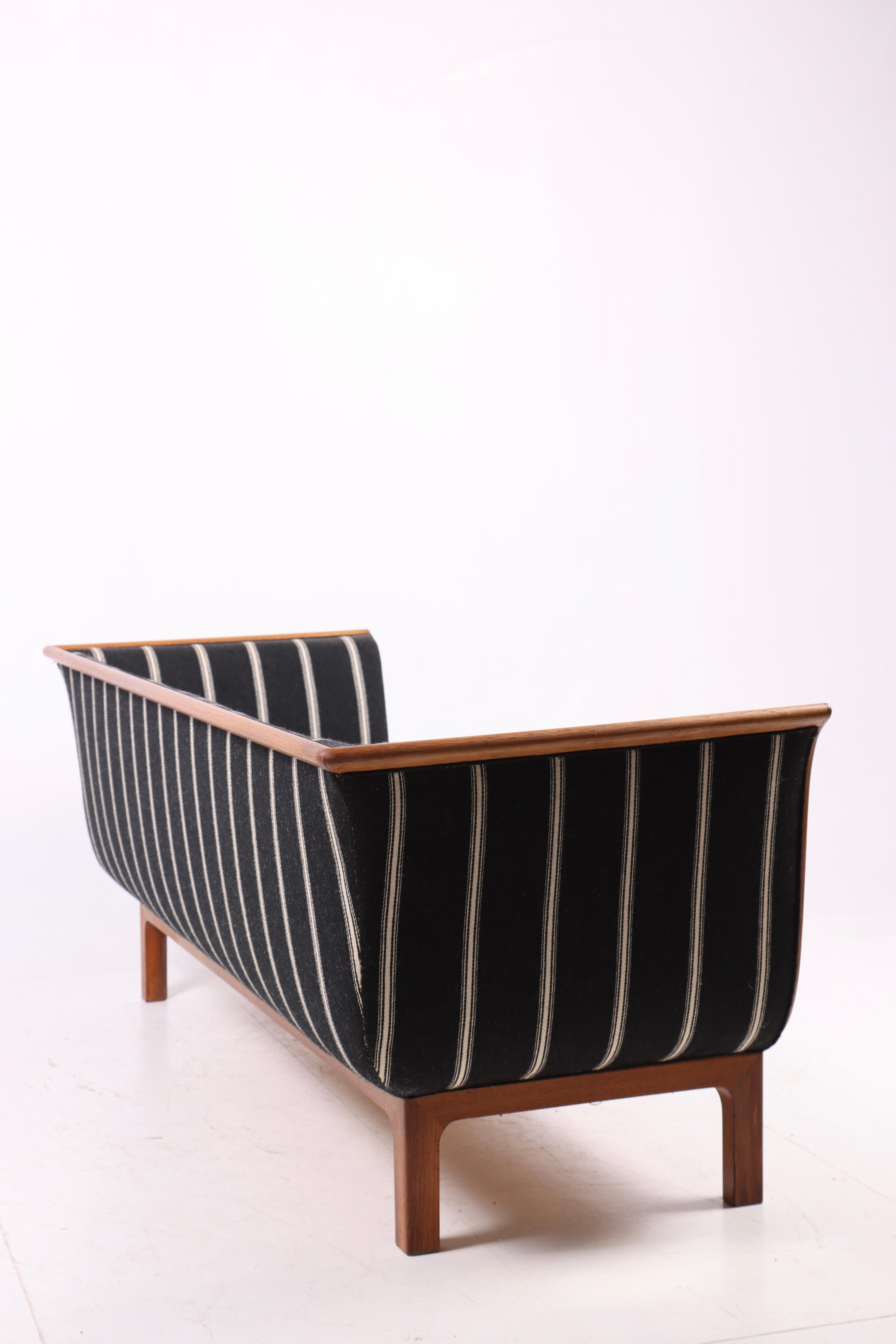 Danish Cabinetmaker Sofa in Oak with Wool, Attributed to Frits Henningsen, 1950s For Sale 6