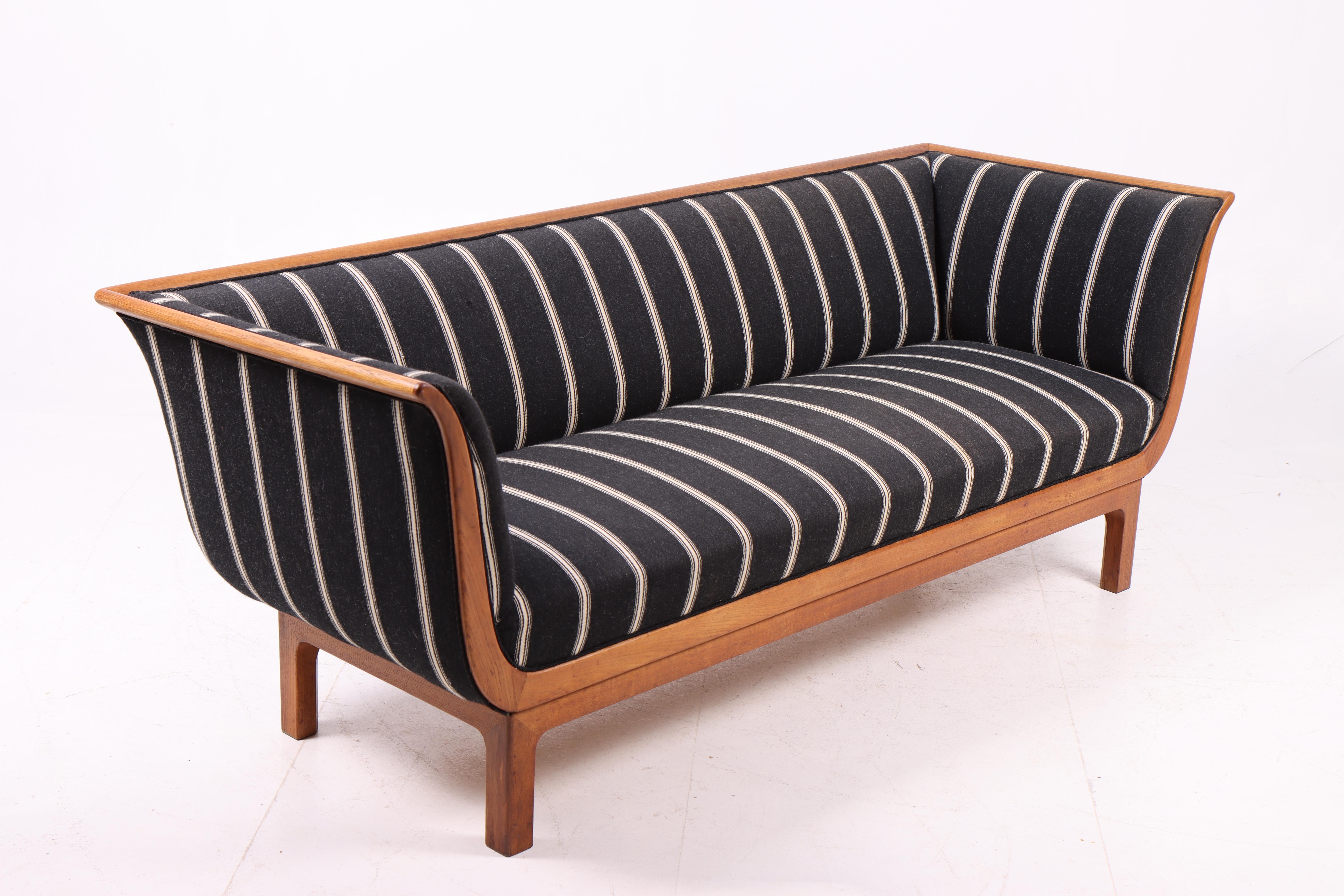 Mid-20th Century Danish Cabinetmaker Sofa in Oak with Wool, Attributed to Frits Henningsen, 1950s For Sale