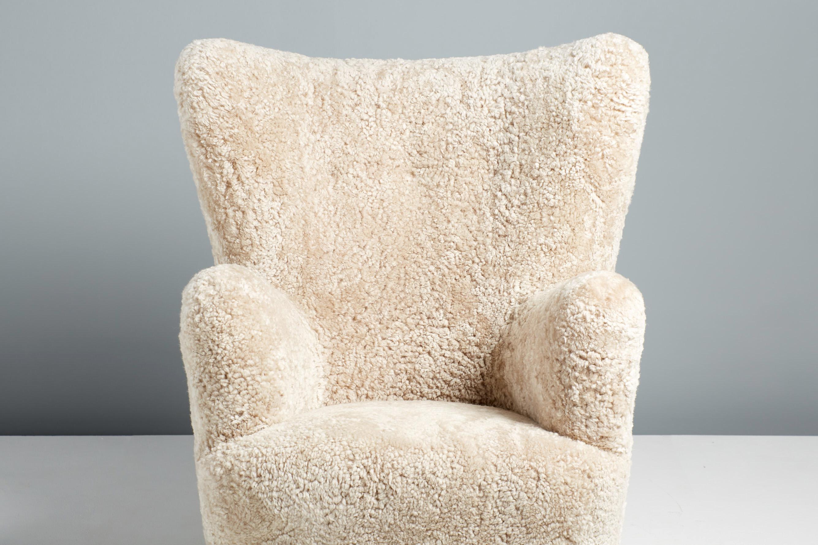 Danish Cabinetmaker Tall Sheepskin Armchair, circa 1940s In Excellent Condition For Sale In London, GB