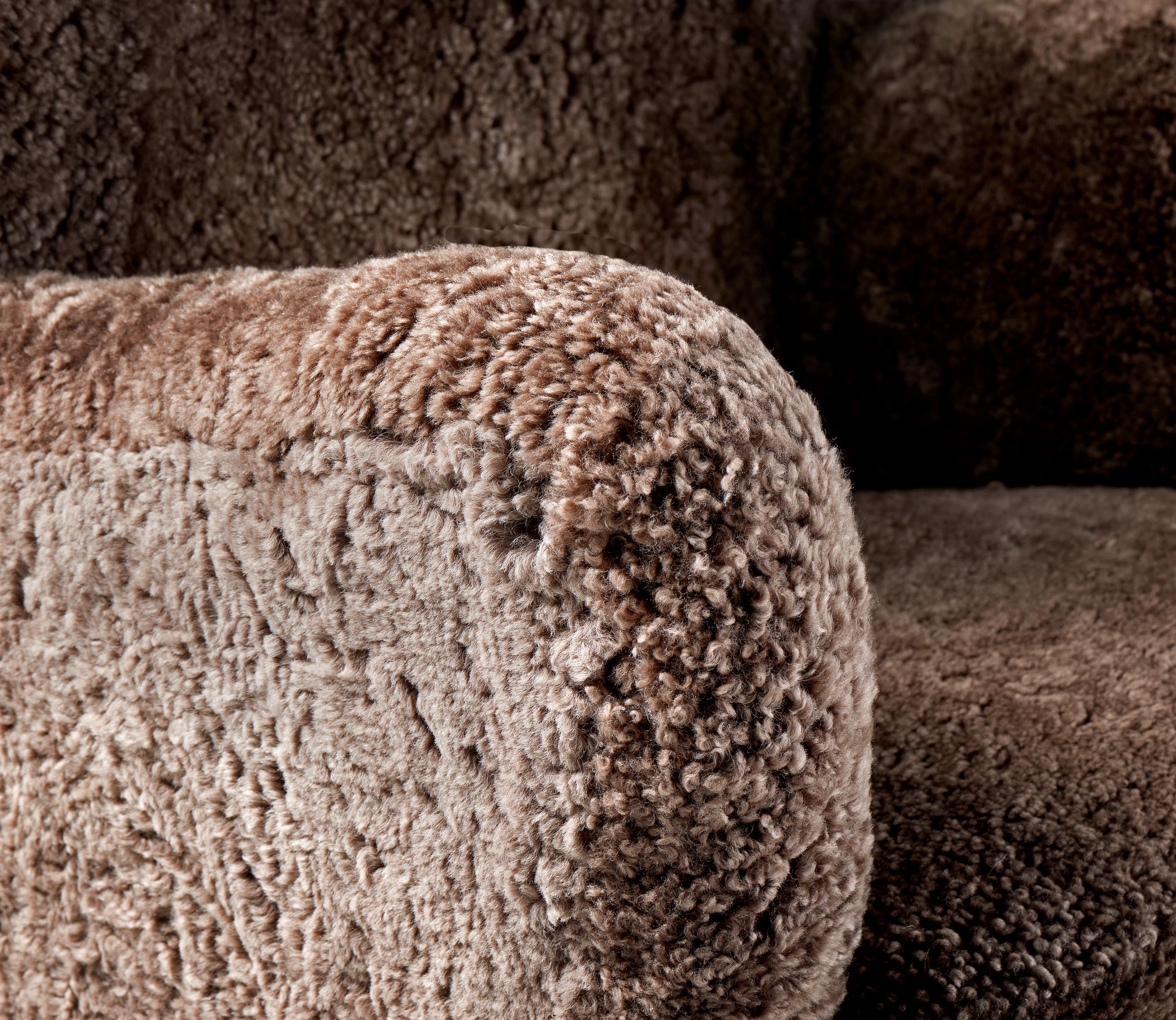 Milieu du XXe siècle Chaise longue en peau de mouton de l'ébéniste danois, vers 1940 en vente
