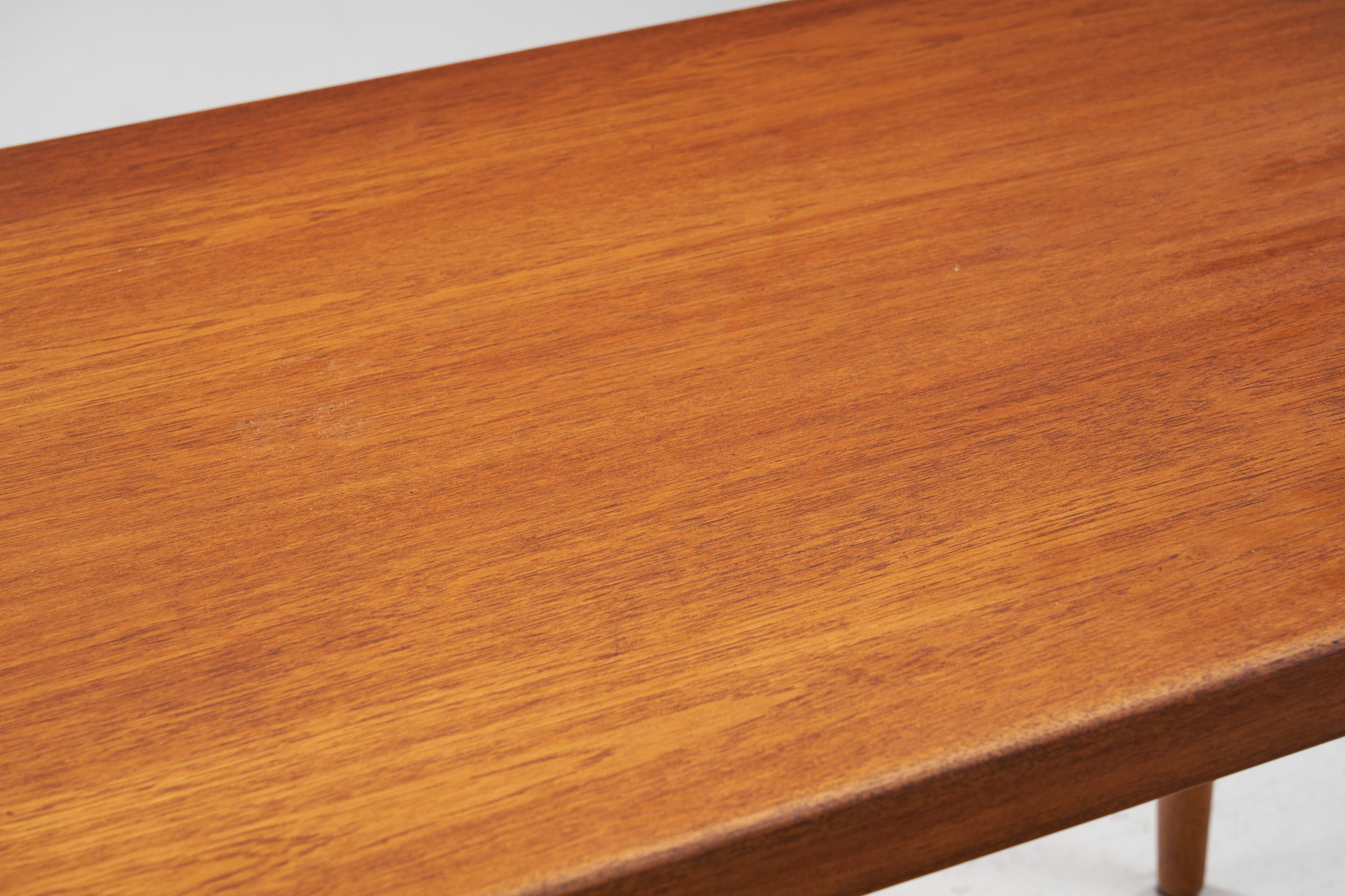 Scrivania danese in teak e Oak con cassetti, Danimarca, 1950 ca. in vendita 4
