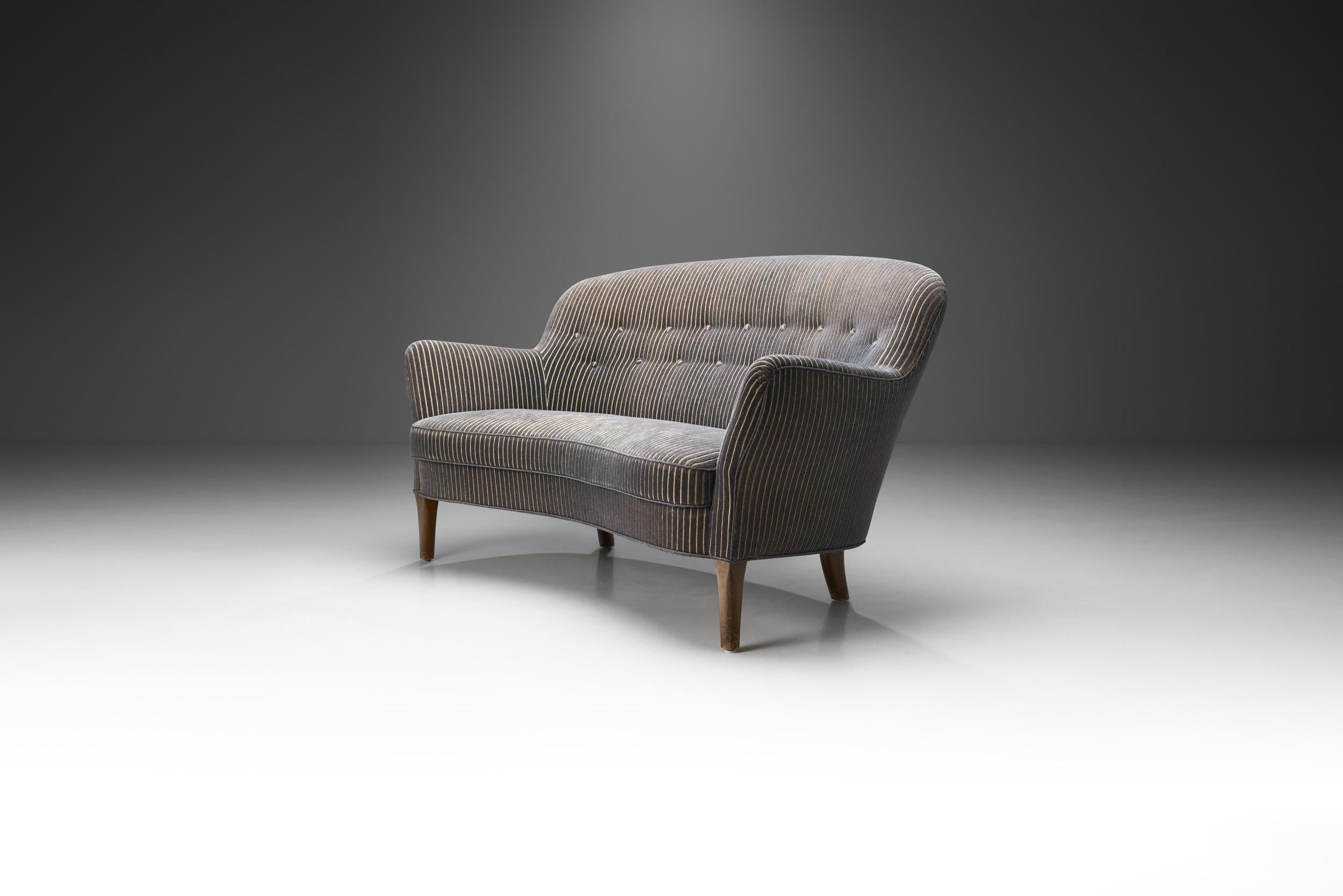 Scandinavian Modern Danish Cabinetmaker Two-Seater Sofa with Striped Upholstery, Denmark 1940s For Sale