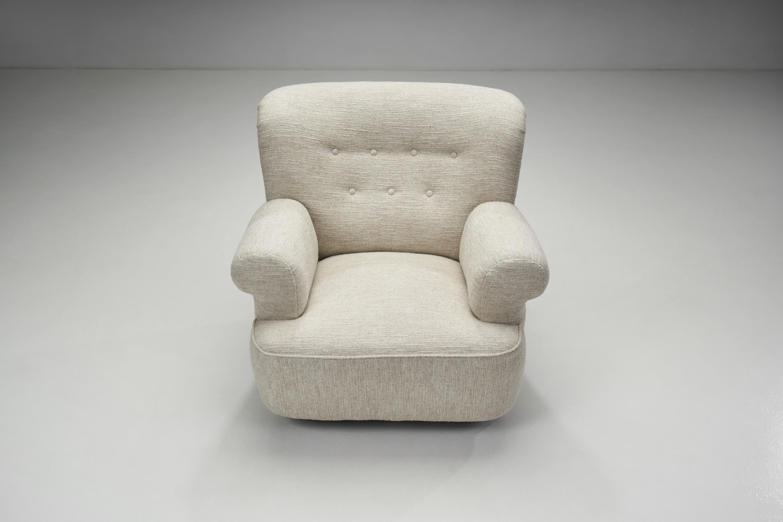 Fabric Danish Cabinetmaker Upholstered Armchair with Beech Legs, Denmark 1940s For Sale