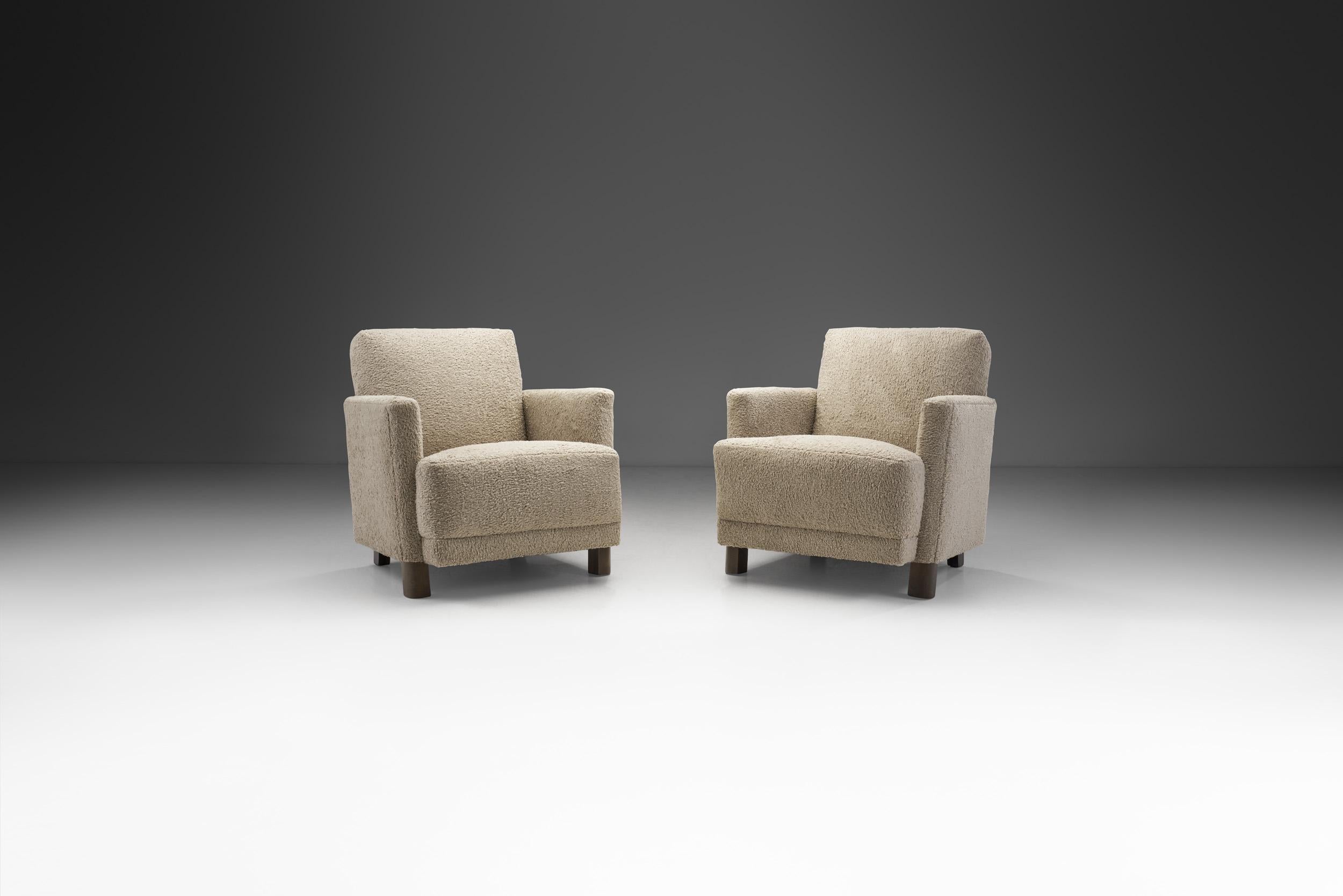 Fortemente influenzati dalle forme funzionali della scuola Bauhaus, i designer danesi hanno aperto la strada al design dell'arredamento negli anni '50. Hanno combinato l'ispirazione delle nuove tecnologie industriali con un design minimalista.