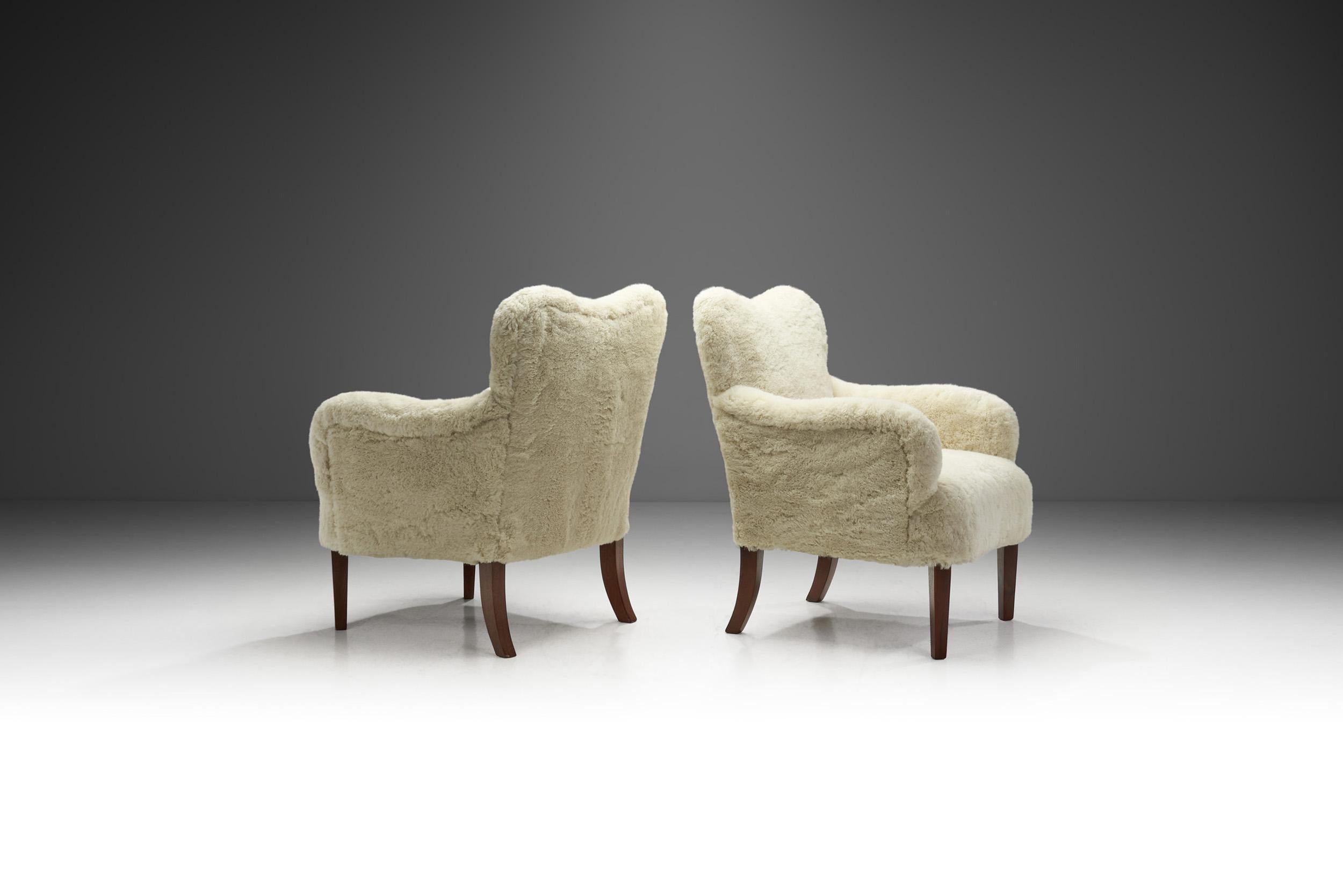 Mid-20th Century Danish Cabinetmaker Upholstered Easy Chairs, Denmark ca 1950s For Sale