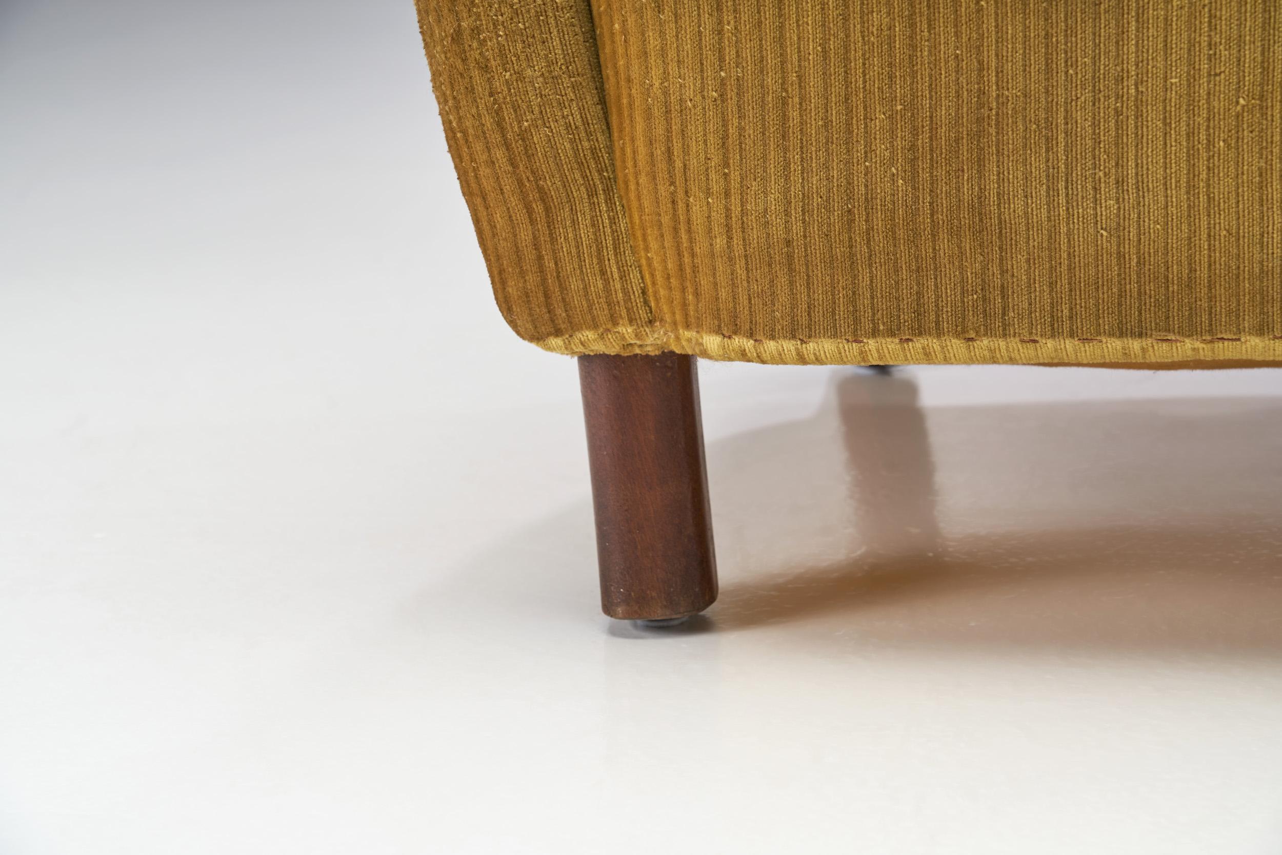 Danish Cabinetmaker Velour Easy Chair with Stained Beech Feet, Denmark, 1940s 9