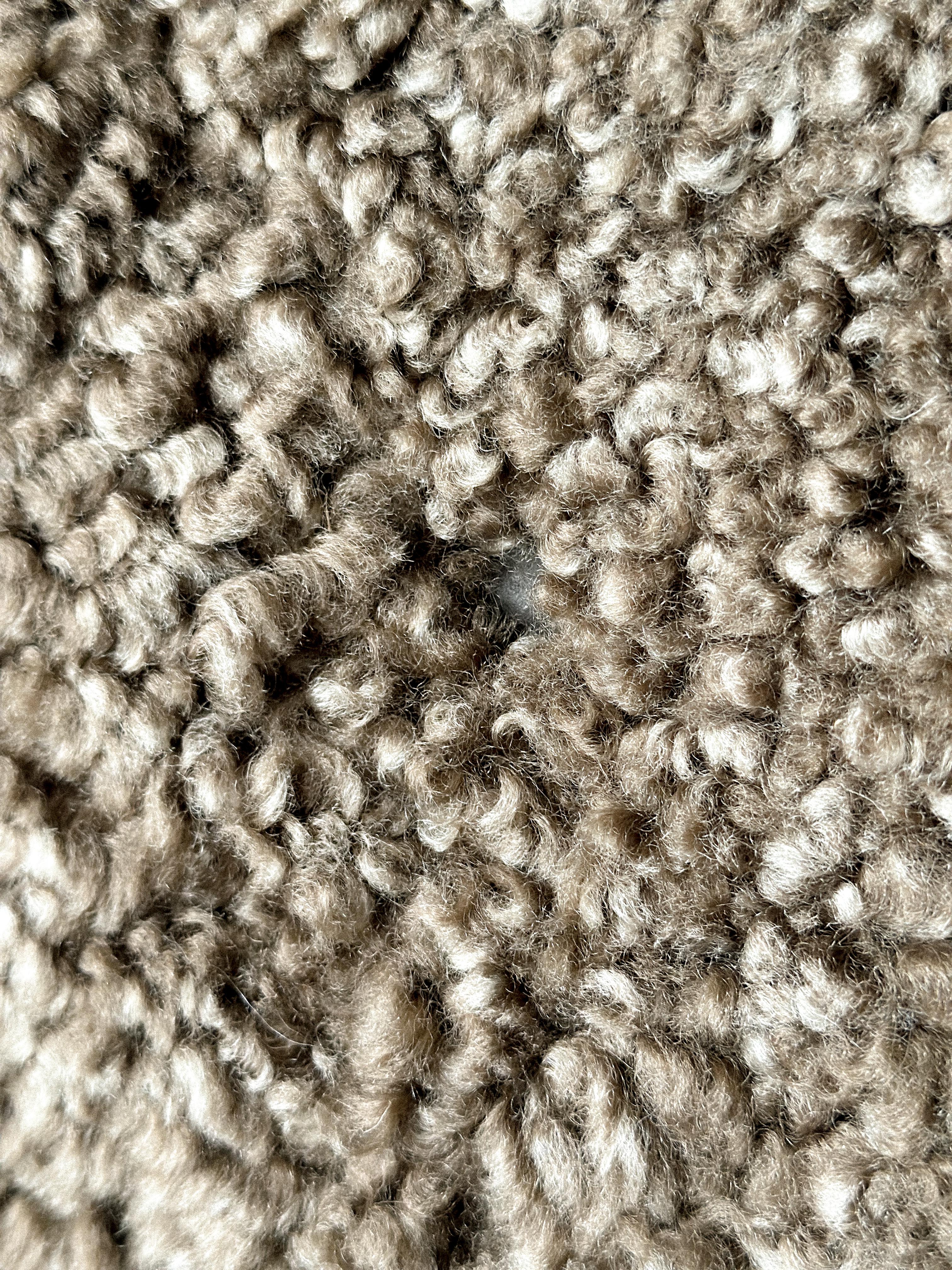 Silla danesa de ebanista con respaldo de ala en piel de oveja, Dinamarca, años 40 en venta 3
