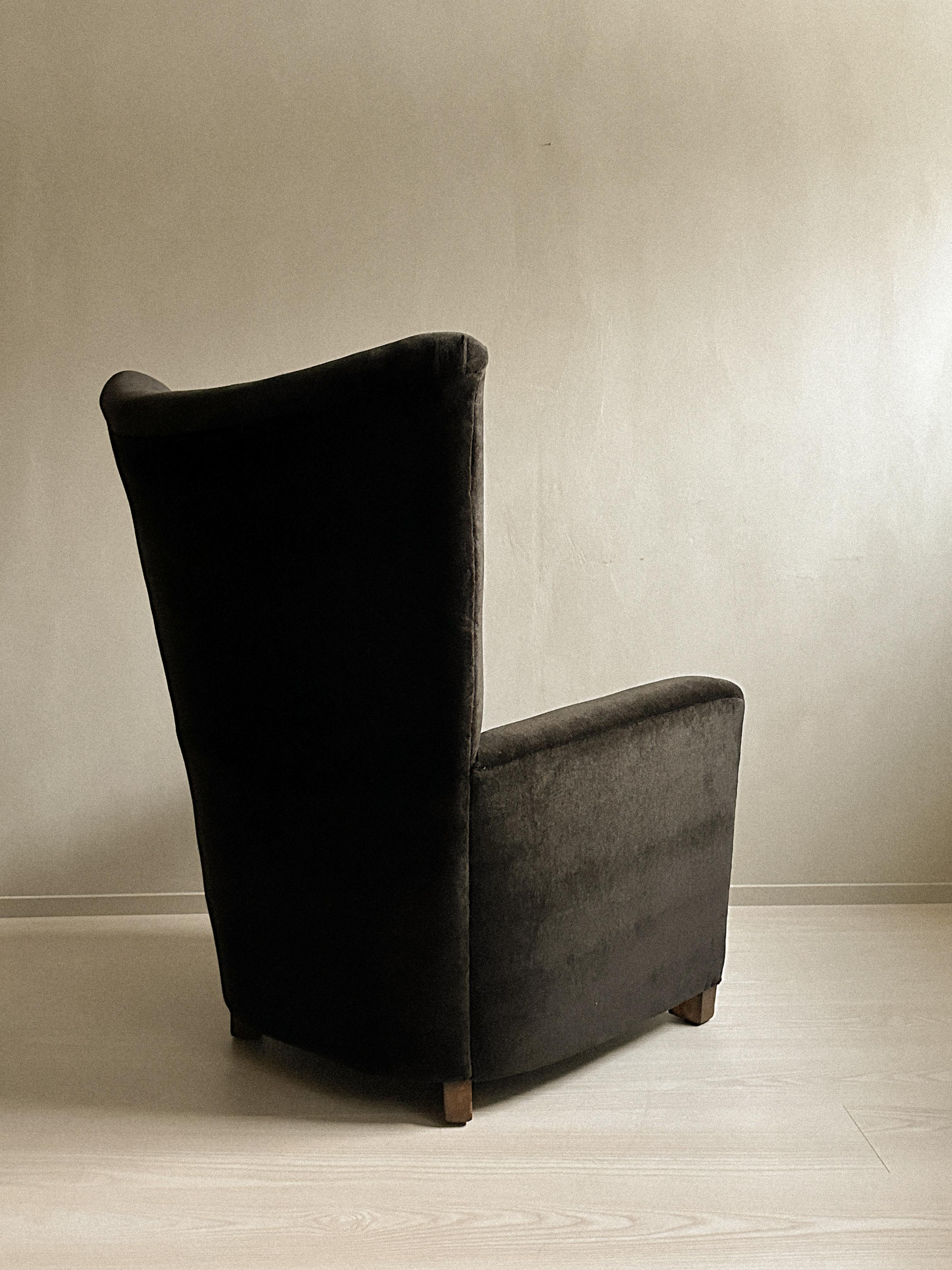 Danish Cabinetmaker Wing Back Chair in Wool Velour, Denmark, 1940s For Sale 1