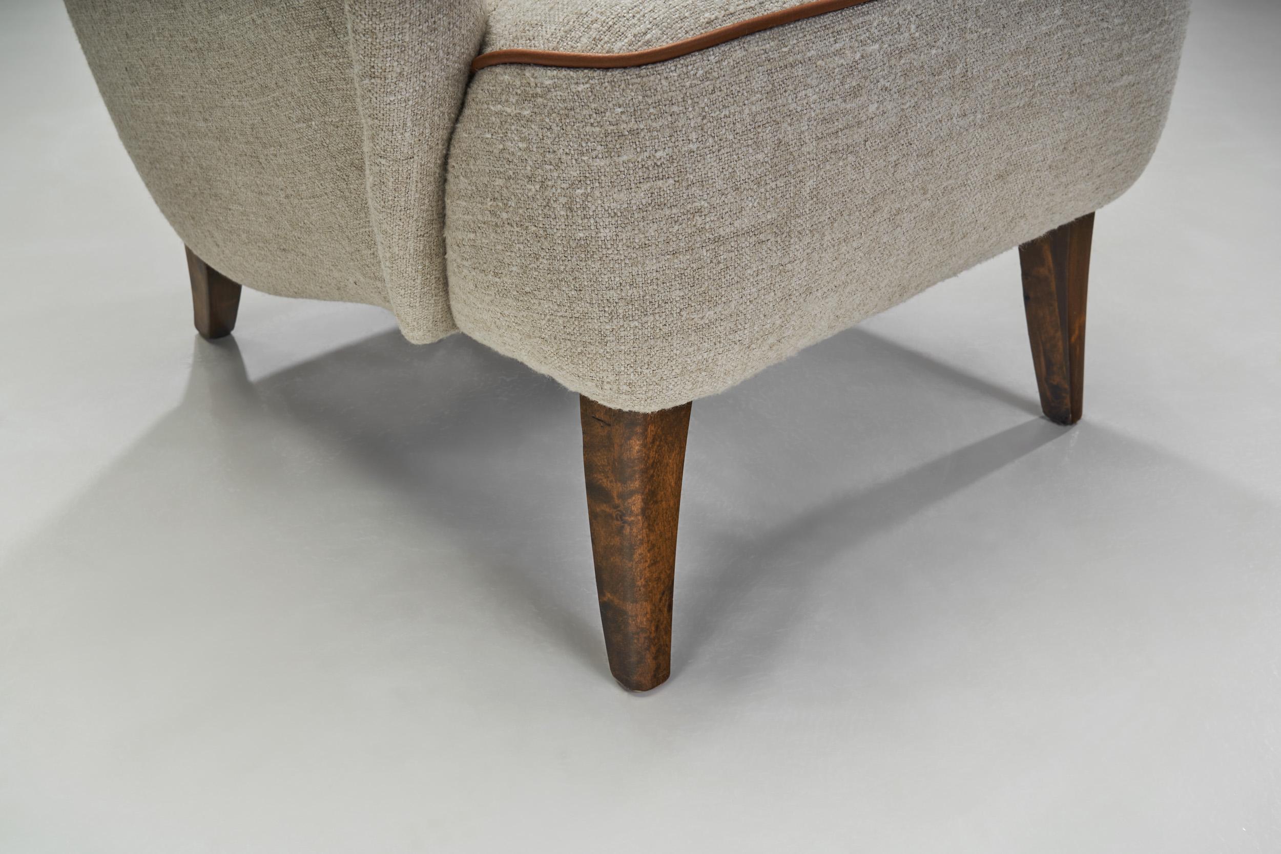 Danish Cabinetmaker Wing-Back Chair with Stained Beech Legs, Denmark 1940s For Sale 7