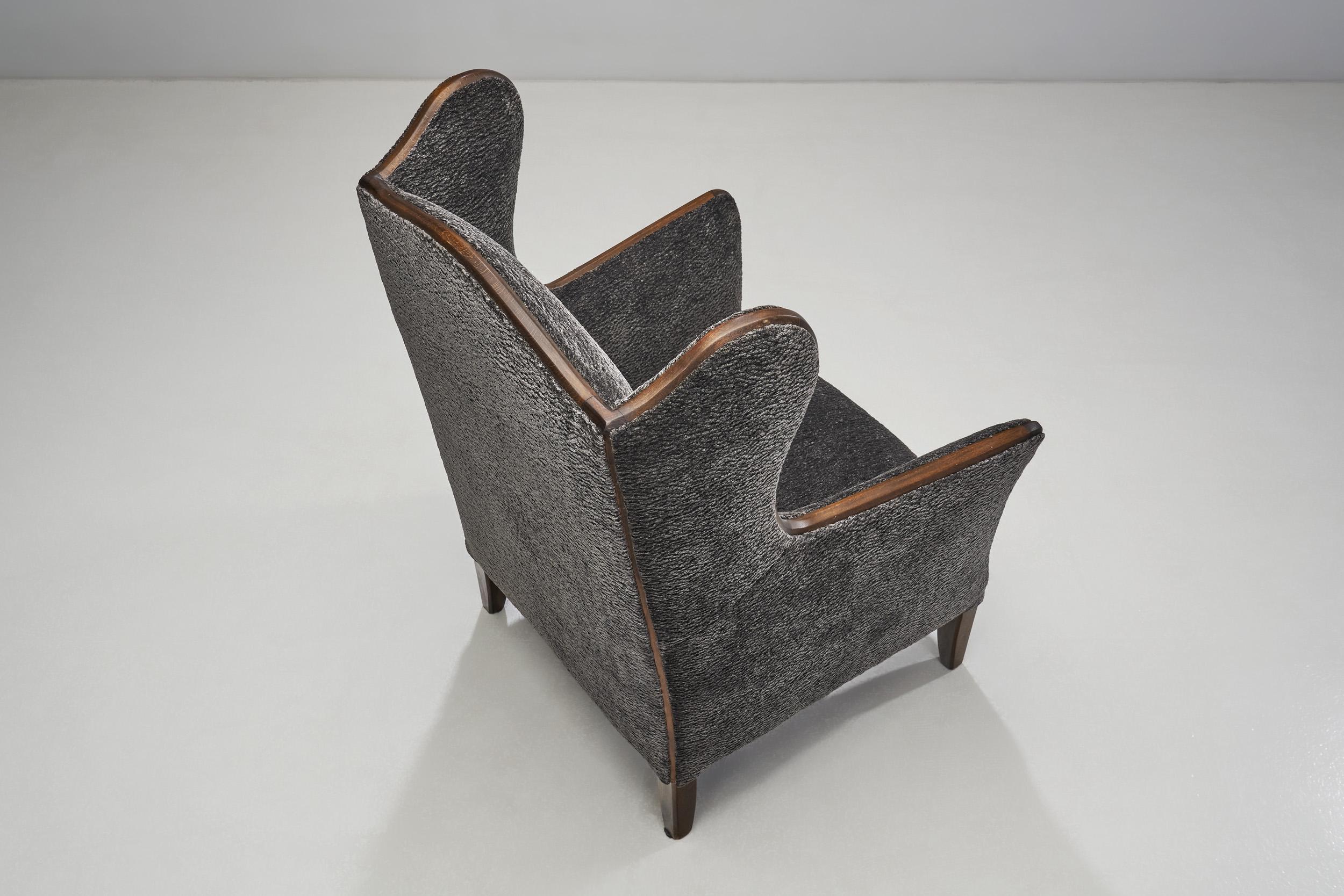Danish Cabinetmaker Wingback Chair with Beech Frame, Denmark, ca 1950s For Sale 1