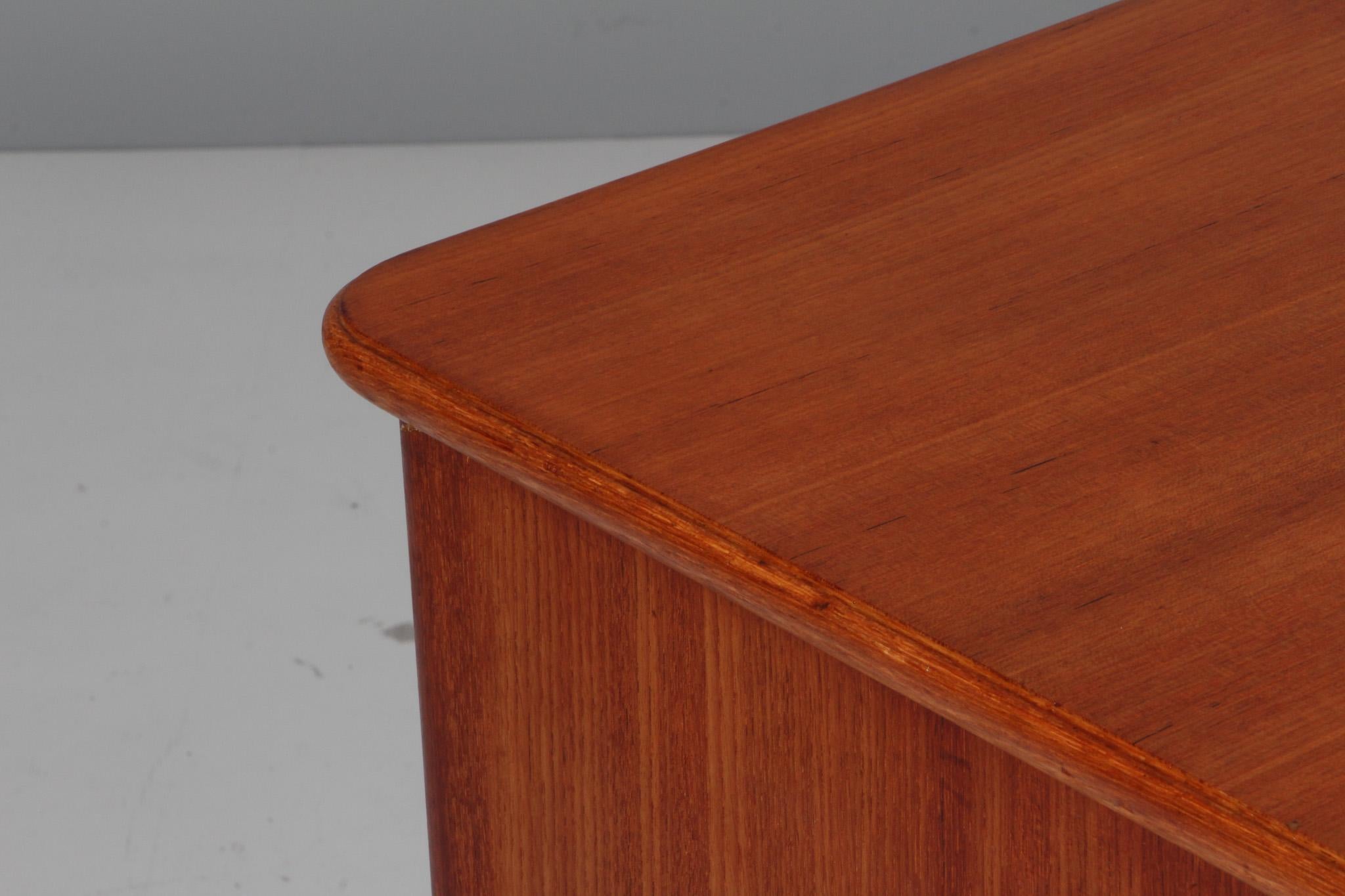 Danish Cabinetmaker writing desk in mahogany, 1950's 5