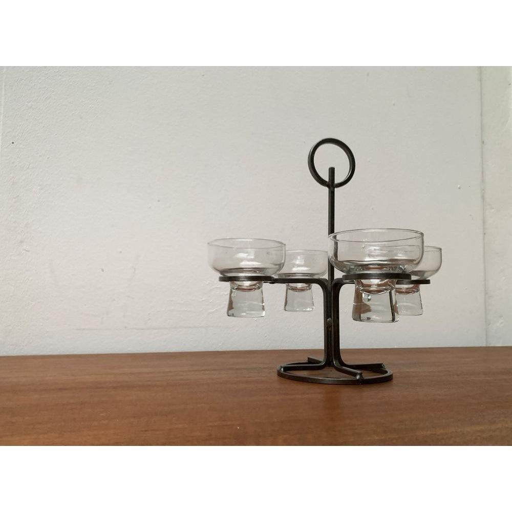 Portacandele danese in metallo e vetro, anni '60, in ottime condizioni. Progettato dal 1960 al 1969.

Informazioni aggiuntive:
Materiali: Vetro, metallo
Stile: Medioevo Moderno
Paese di origine: Danimarca
Colore: grigio
Tipo di articolo: Vintage,