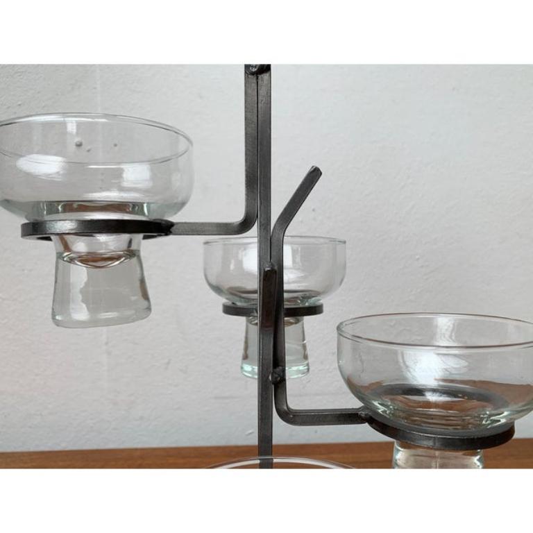 Portacandele danese in metallo e vetro, anni '60, in ottime condizioni. Progettato dal 1960 al 1969.

Informazioni aggiuntive:
Materiali: Vetro, metallo
Colore: grigio
Stili: Medioevo Moderno
Paese di origine: Danimarca
Tipo di articolo: Vintage,