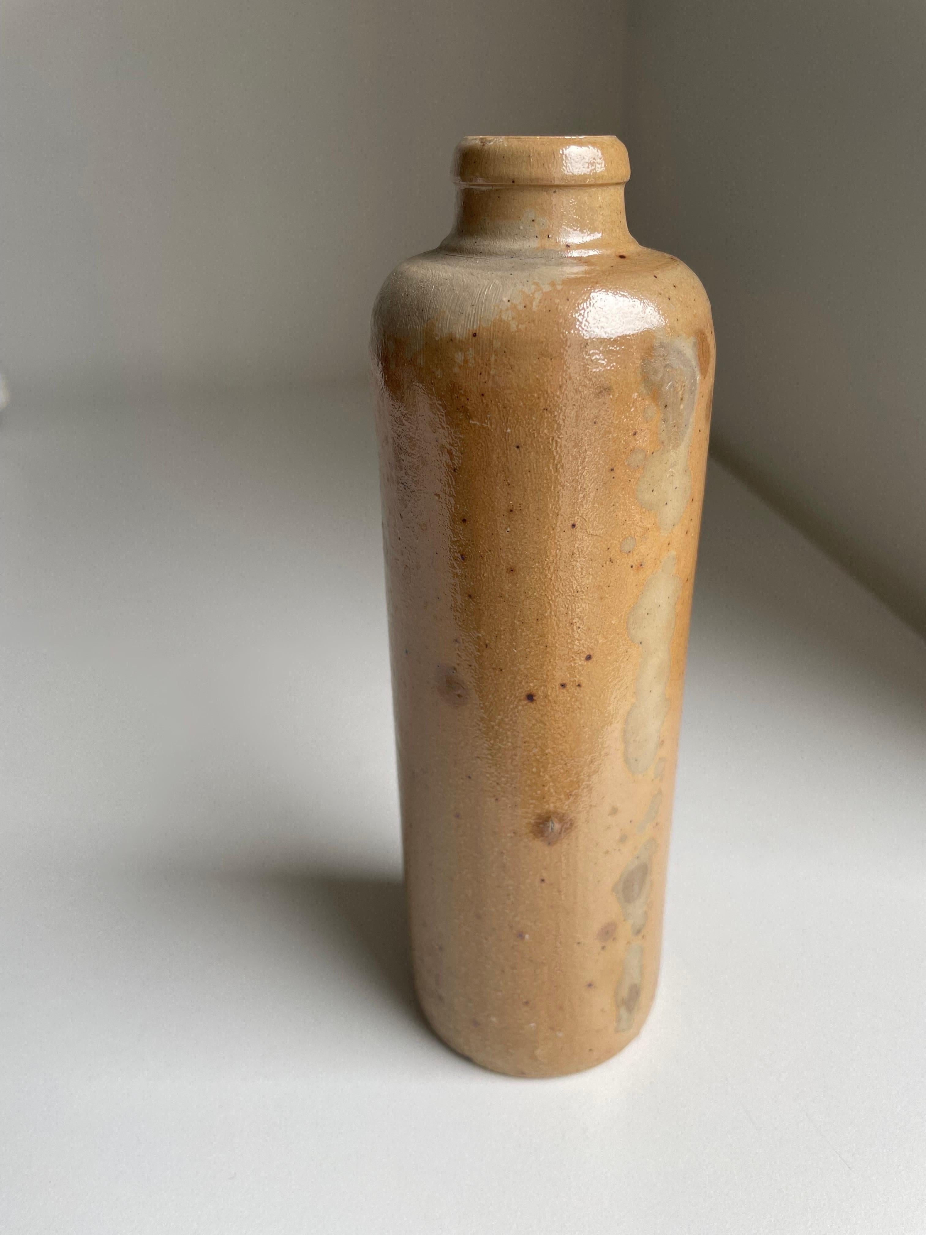 Mid-Century Modern Vase bouteille élancé émaillé des années 1950, Danemark en vente