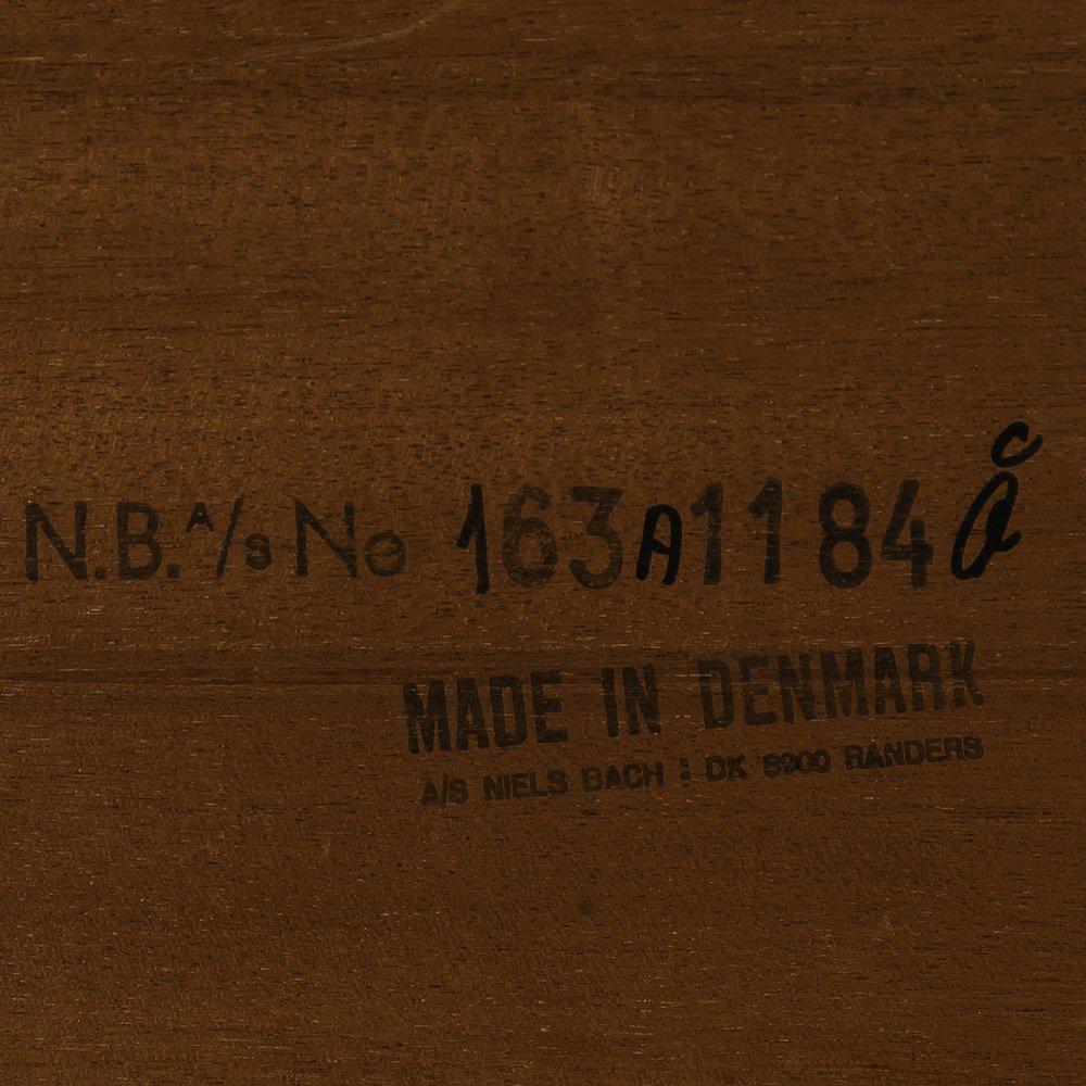 Danish Center Table in Teak signed by Niels Bach, 1960s In Good Condition For Sale In BARCELONA, ES