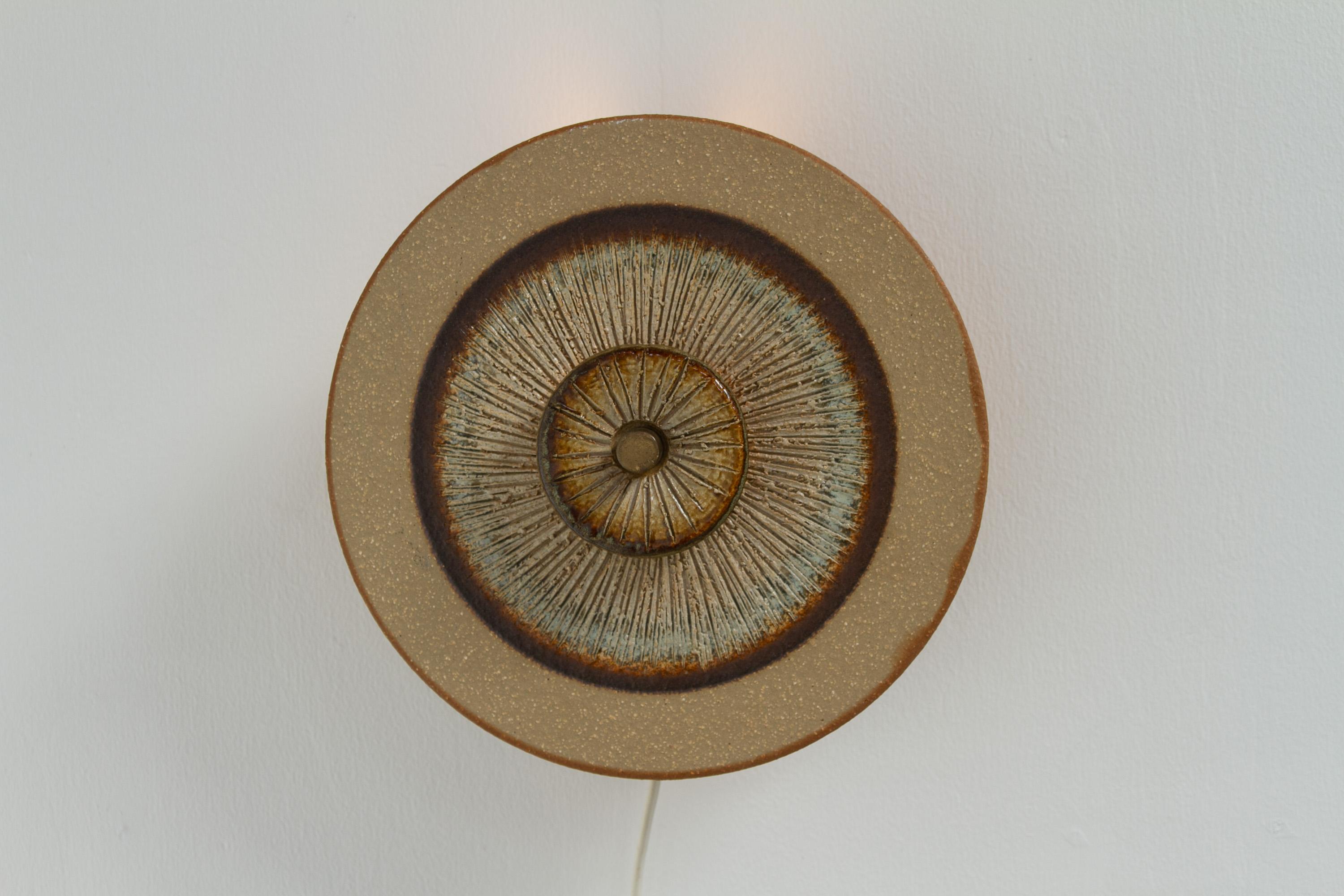 Lampe murale à disque en céramique danoise par Søholm, 1970. en vente 3