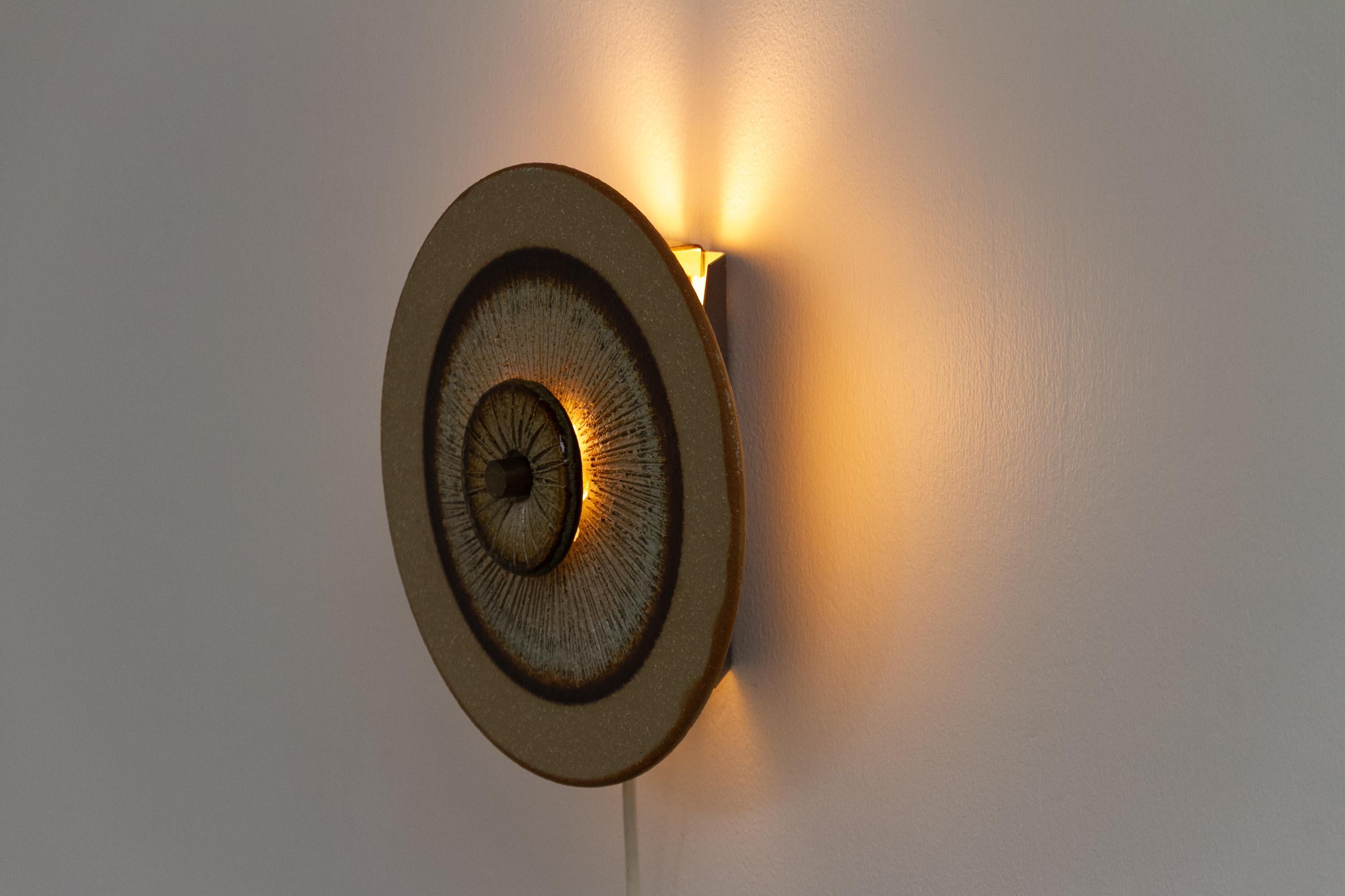 Lampe murale à disque en céramique danoise par Søholm, 1970. en vente 7
