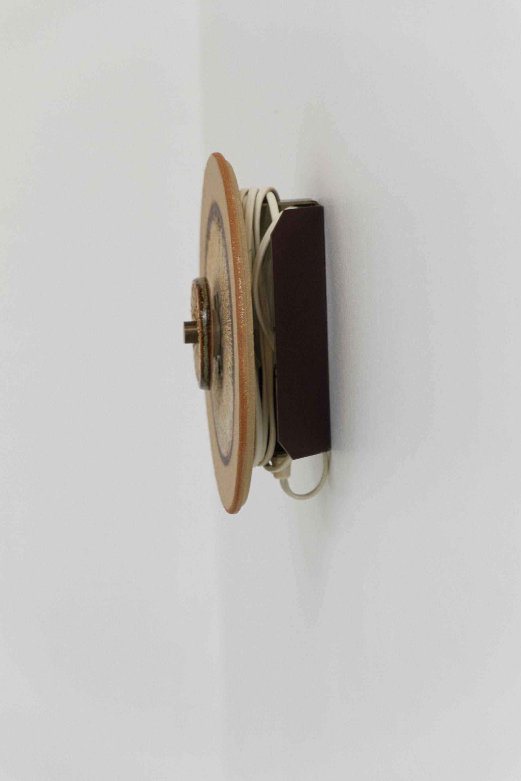 Céramique Lampe murale à disque en céramique danoise par Søholm, 1970. en vente