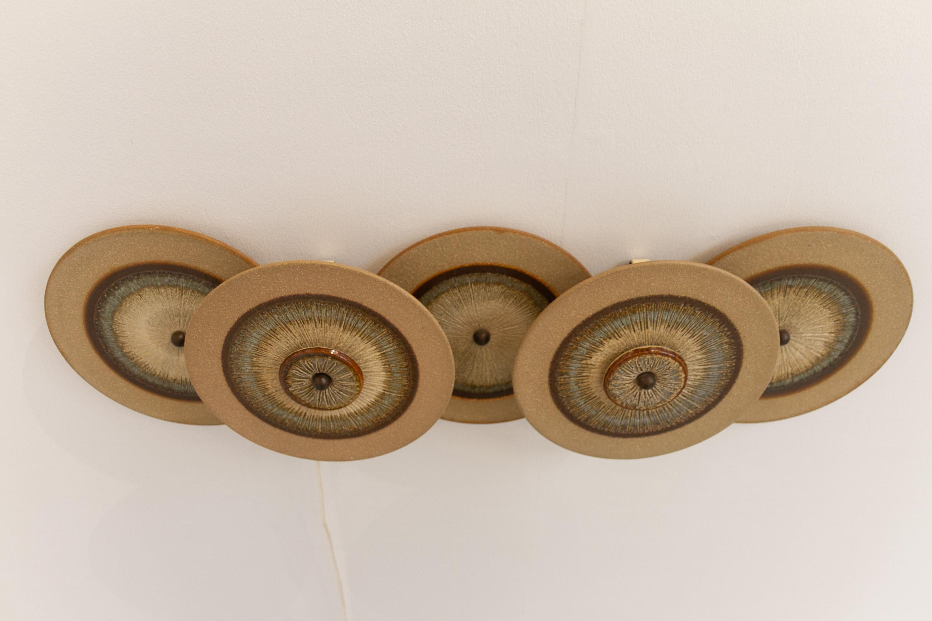 Lampe murale à cinq disques en céramique danoise par Søholm, 1970. en vente 6