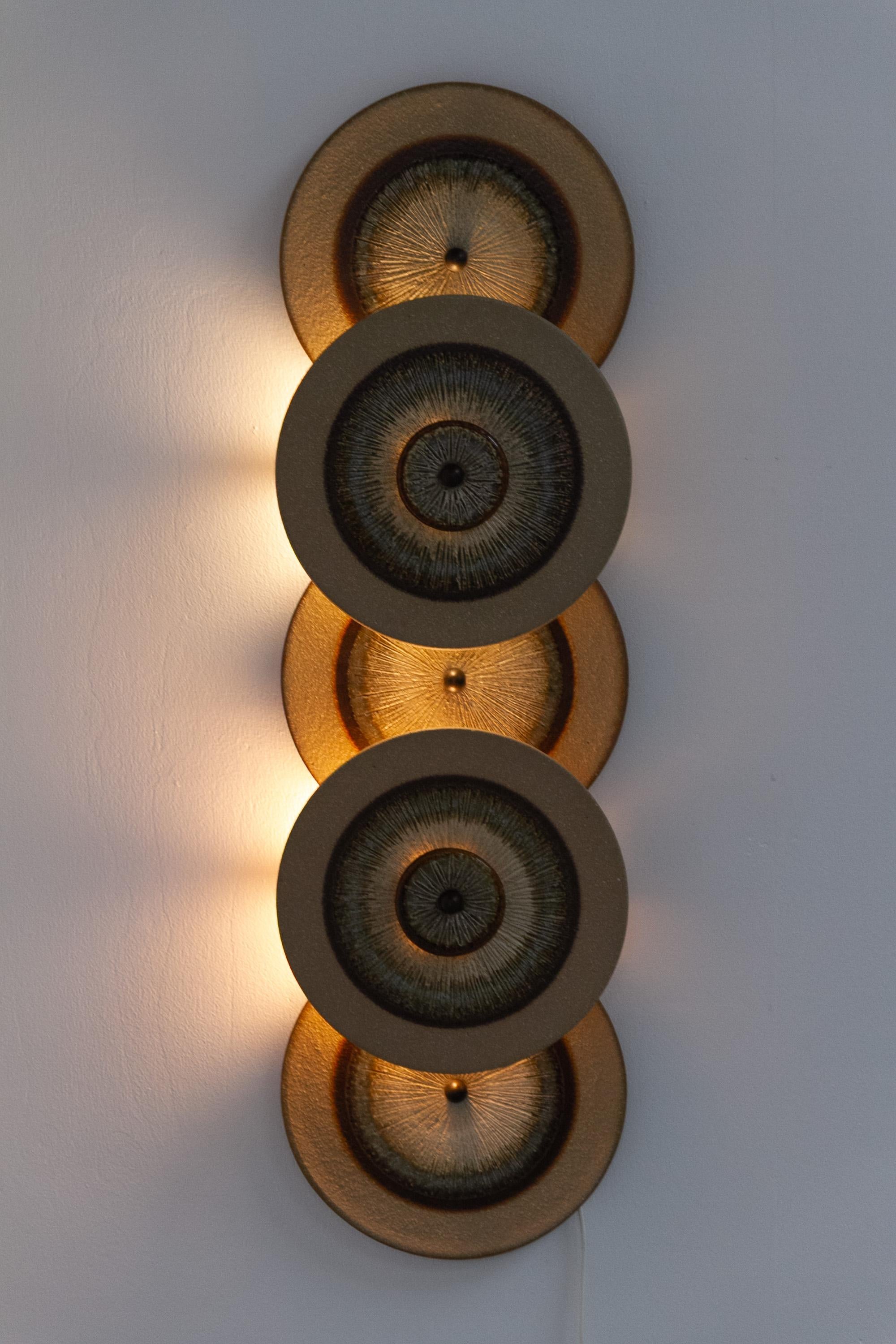 Lampe murale à cinq disques en céramique danoise par Søholm, 1970. en vente 1