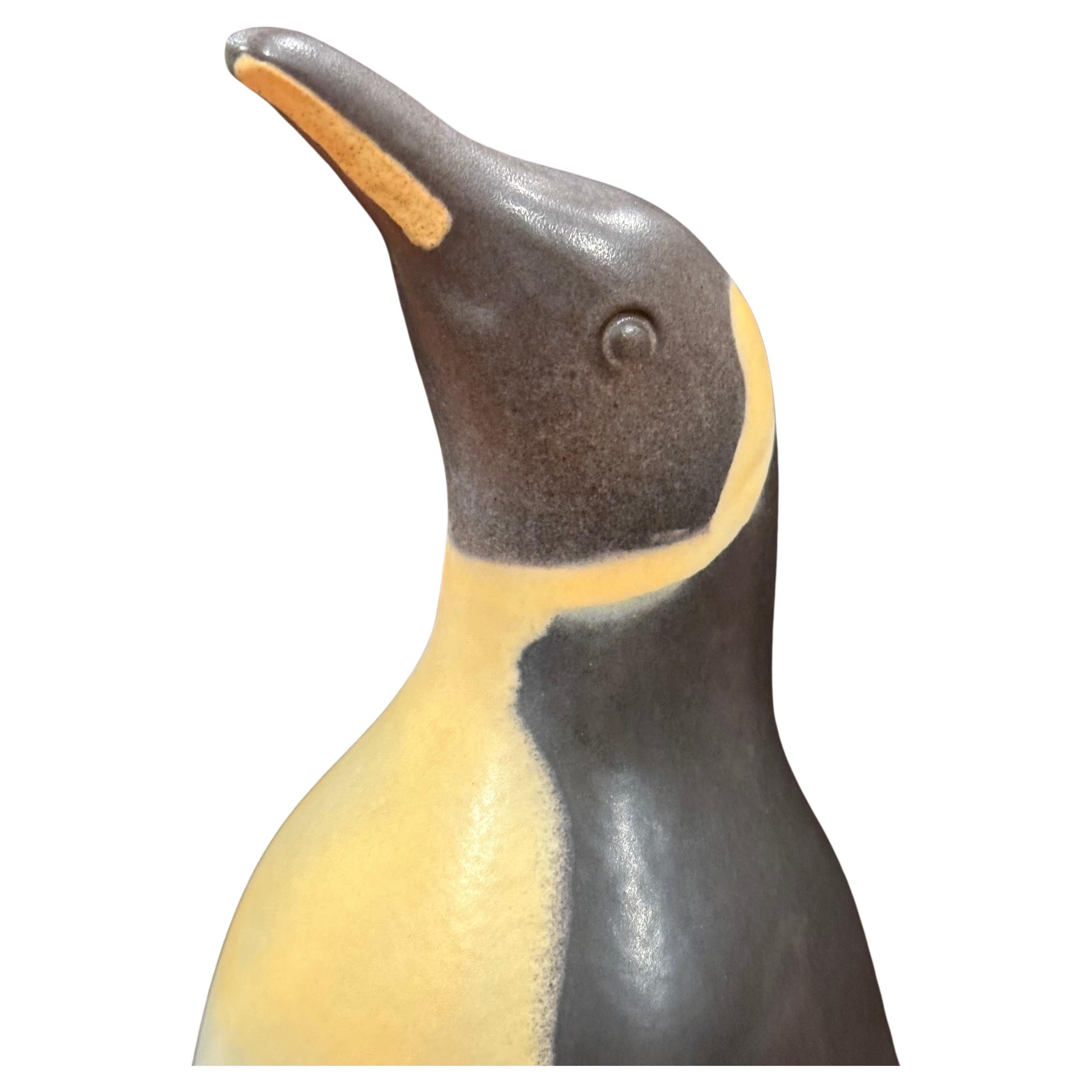 Dänische Keramikbank „Pondus der Penguin“ von Knabstrup (20. Jahrhundert) im Angebot