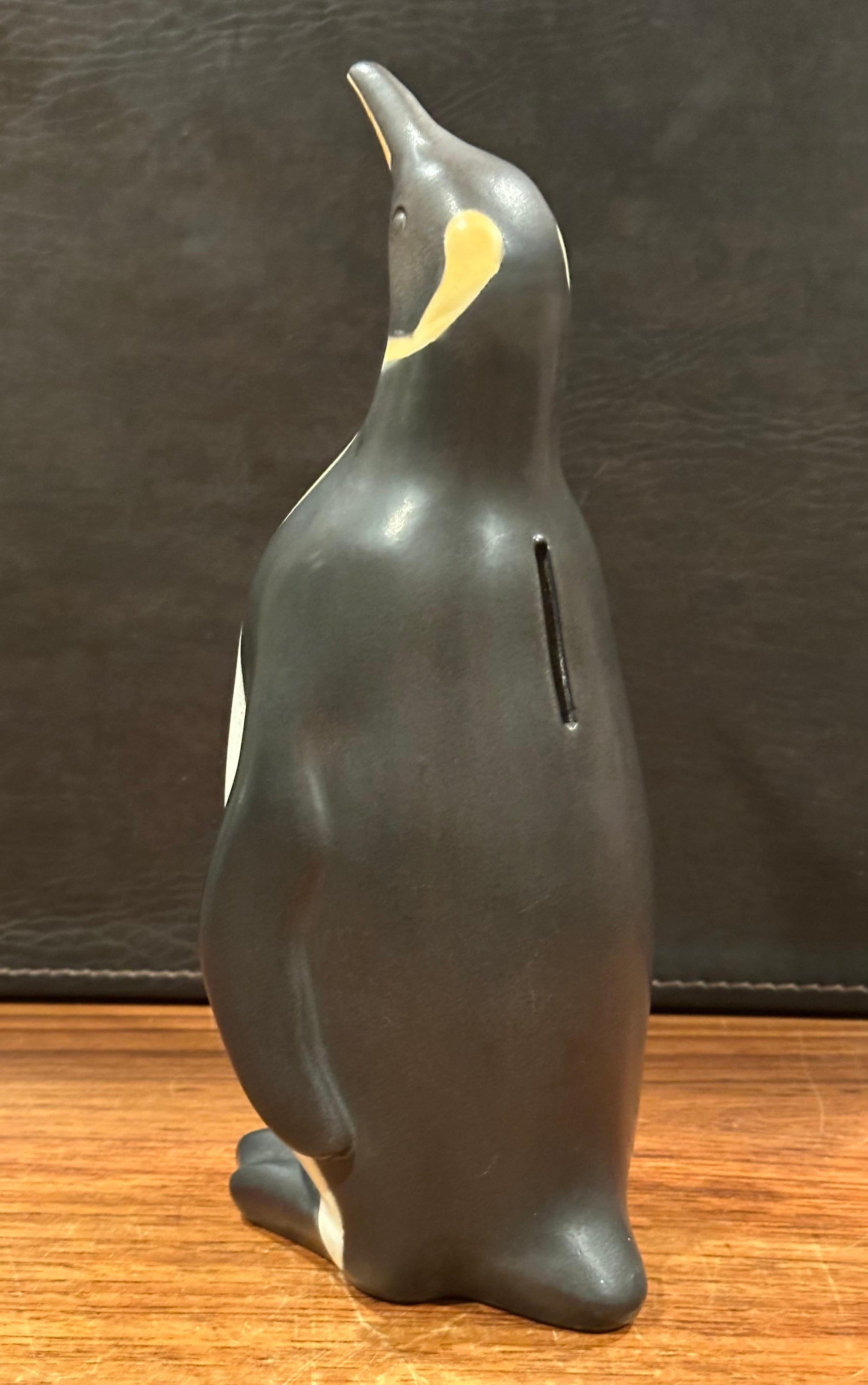 Tirelire danoise Pondus the Penguin de Knabstrup en vente 1