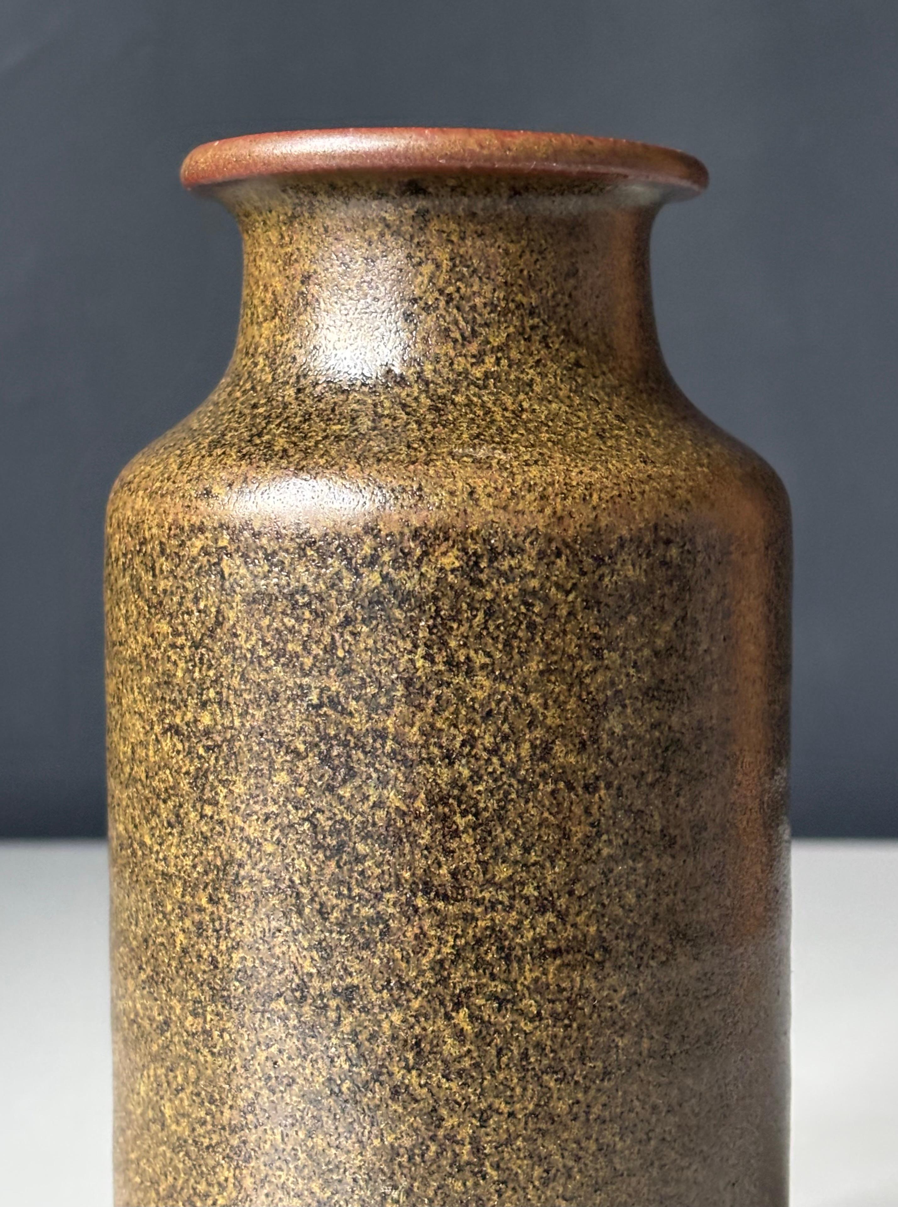 Danese Vaso cilindrico in ceramica danese Studio Natural Earthtone, anni '60 in vendita
