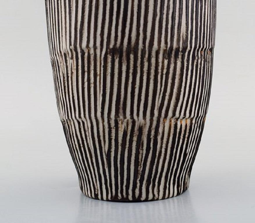 Danish Ceramist, Large Glazed Ceramic Vase with Fluted Body, 1960s-1970s In Good Condition In Copenhagen, DK