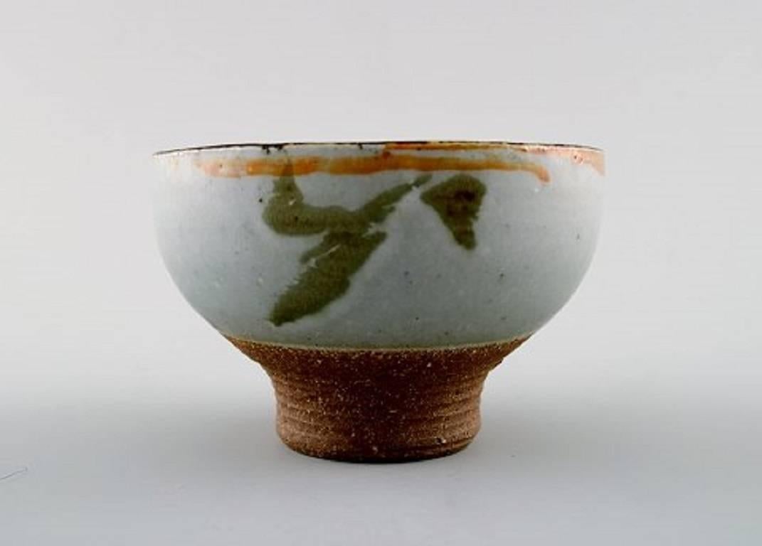 Danish ceramist.
Unique ceramic bowl, 1960s-1970s.
Measures: 9.5 cm. x 6.5 cm.
Signed illegible.