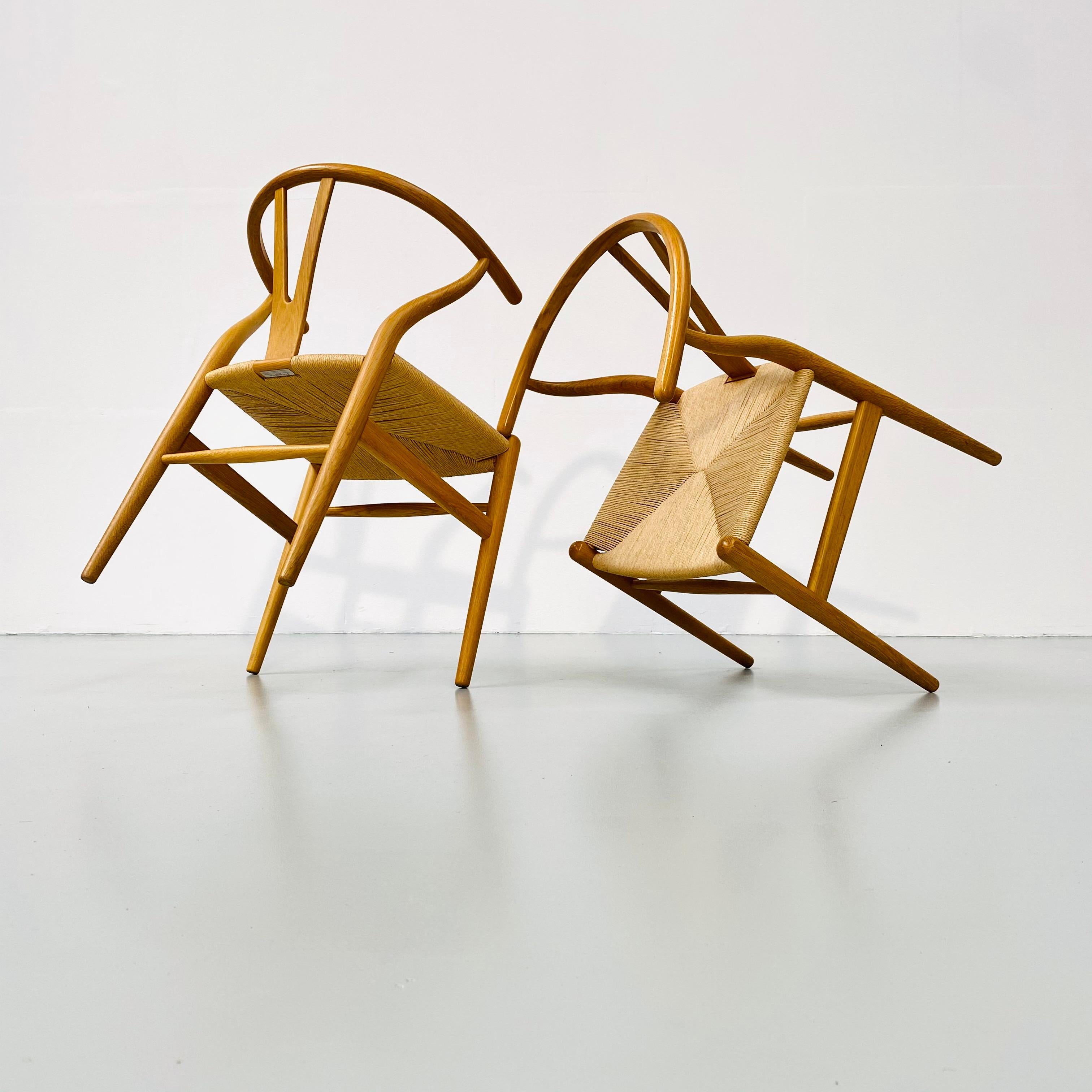 Danish CH24 Wishbone Chairs by H. Wegner for Carl Hansen & Son, 1990s, Set of 2 12