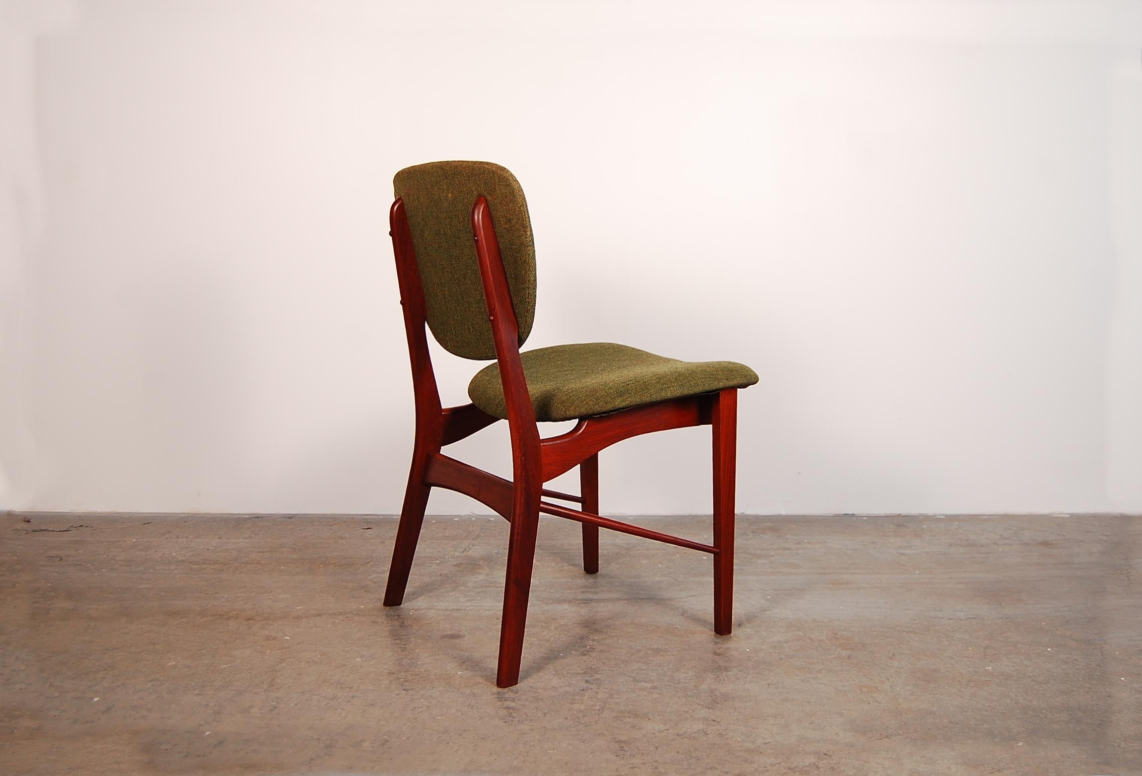 Dänischer Stuhl von Niels Vodder (20. Jahrhundert) im Angebot