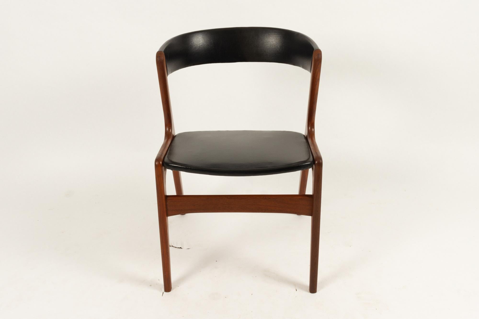 Danish Chair in Solid Teak, 1960s In Good Condition In Asaa, DK
