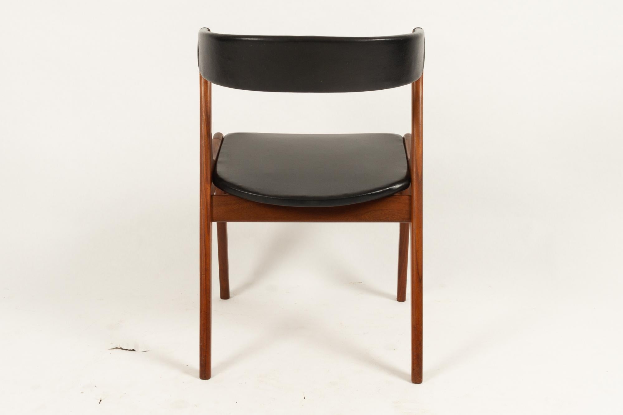 Danish Chair in Solid Teak, 1960s 1
