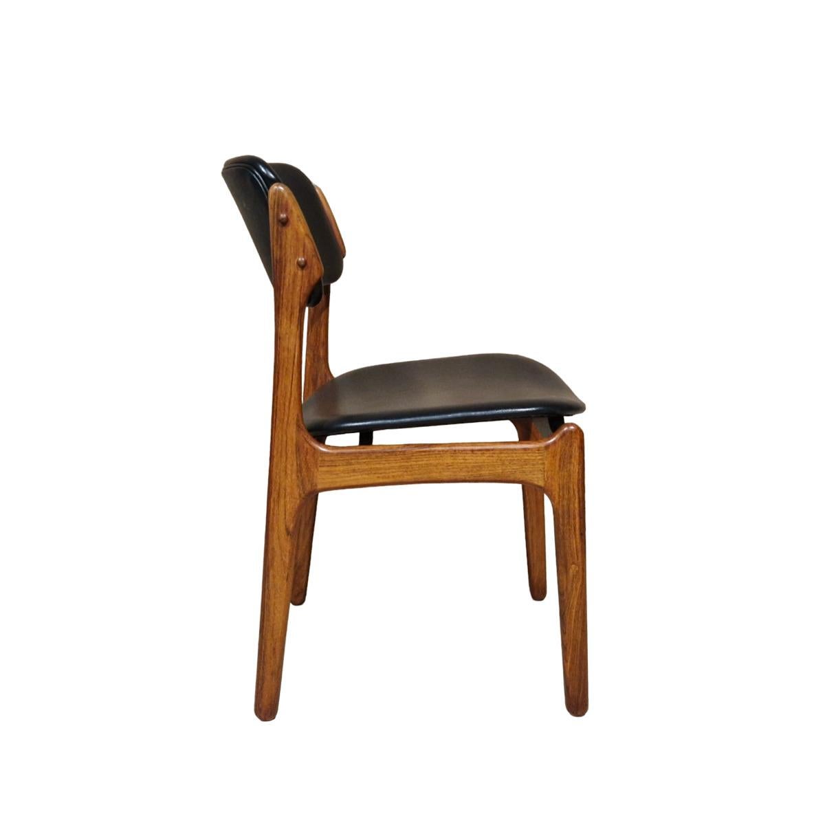 Dänische Stühle Modell 49 von Erik Buch für Oddense Maskinerei, 1960er Jahre, Sechserpack (Mitte des 20. Jahrhunderts) im Angebot