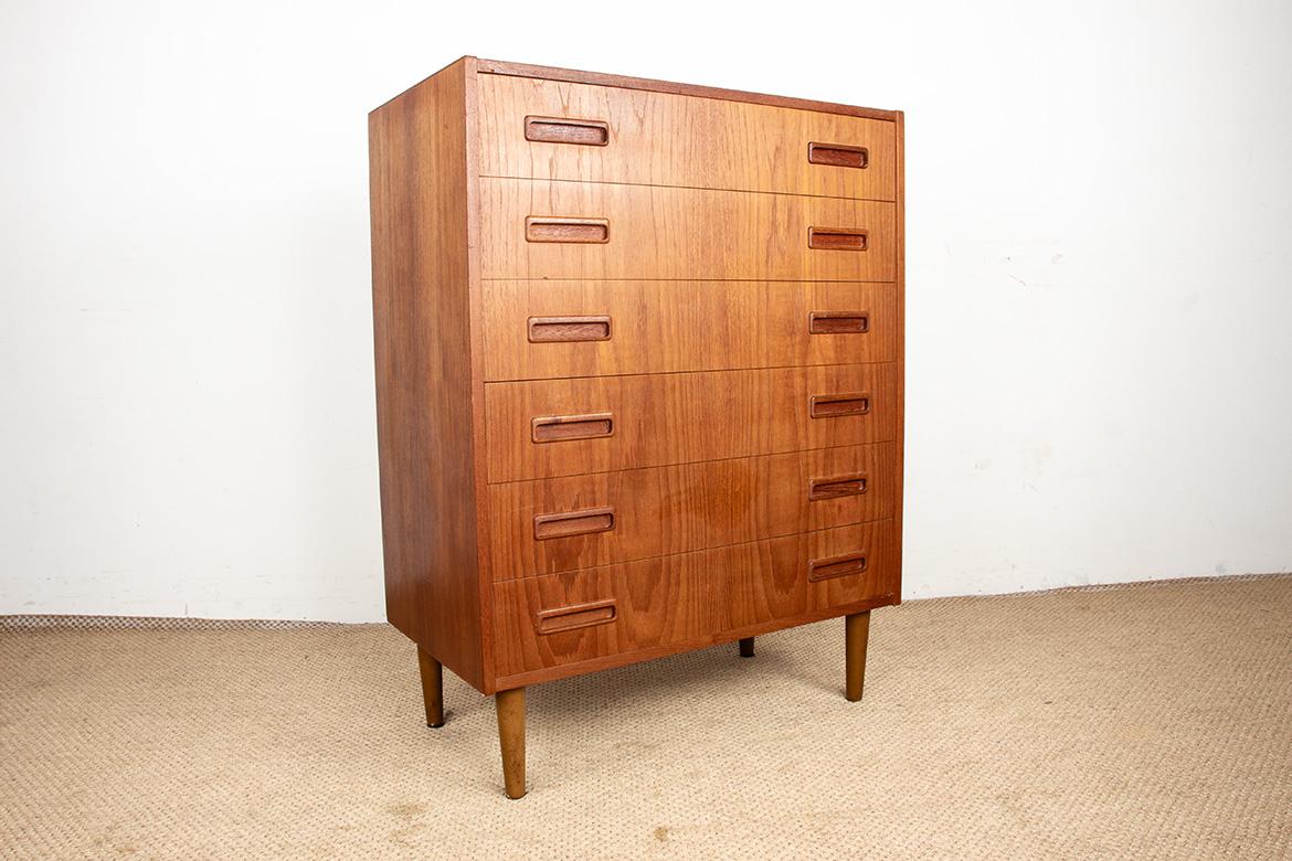 Danish Chest of Drawers, 6 Drawers, Teak and Elm, Westergaard Mobelfabrik 1960. For Sale 5
