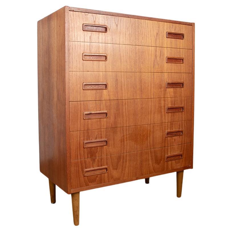 Danish Chest of Drawers, 6 Drawers, Teak and Elm, Westergaard Mobelfabrik 1960. For Sale