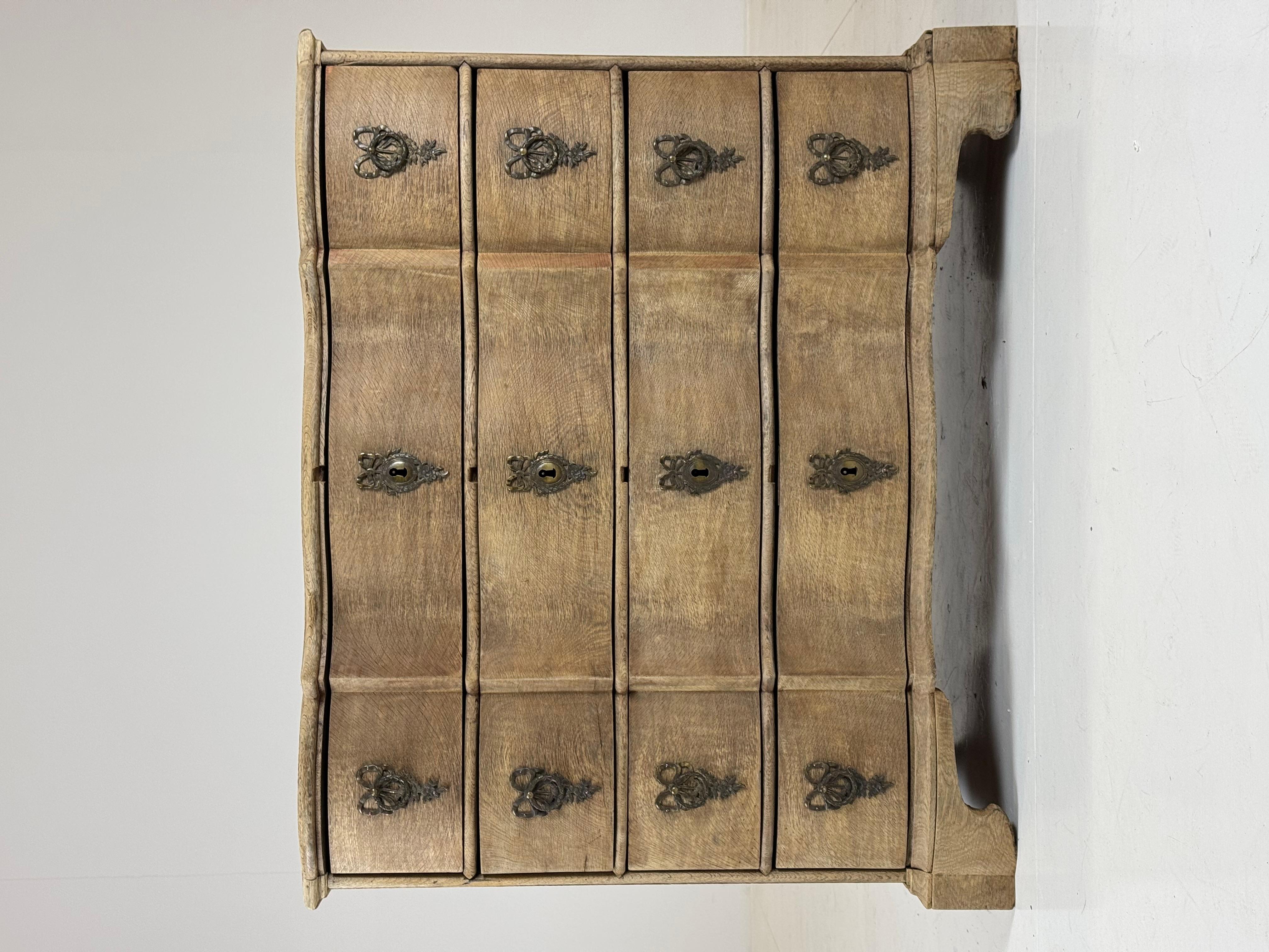 Danish chest of drawers ca. 1800-1820 oak For Sale 7