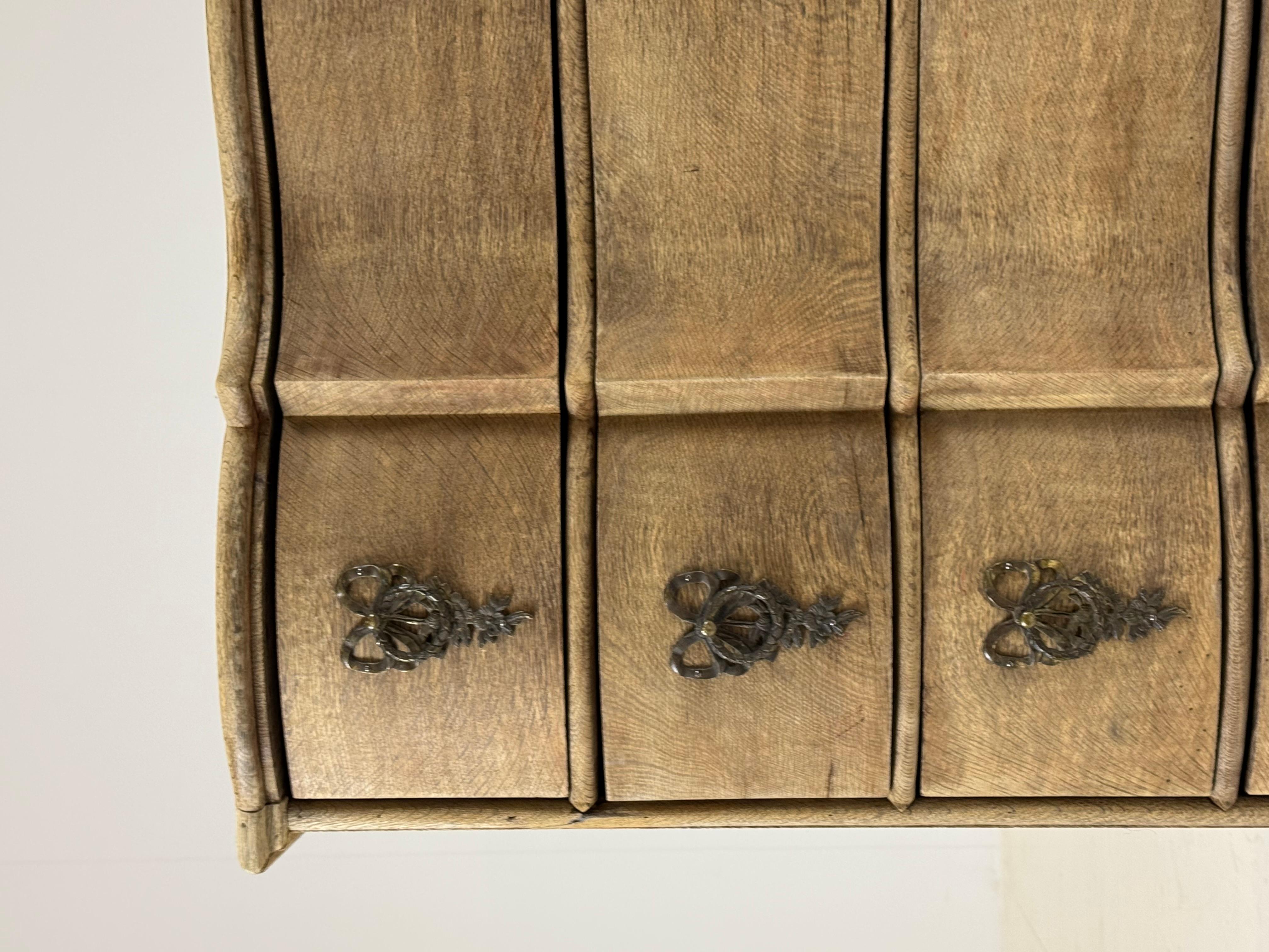 Danish chest of drawers ca. 1800-1820 oak For Sale 1