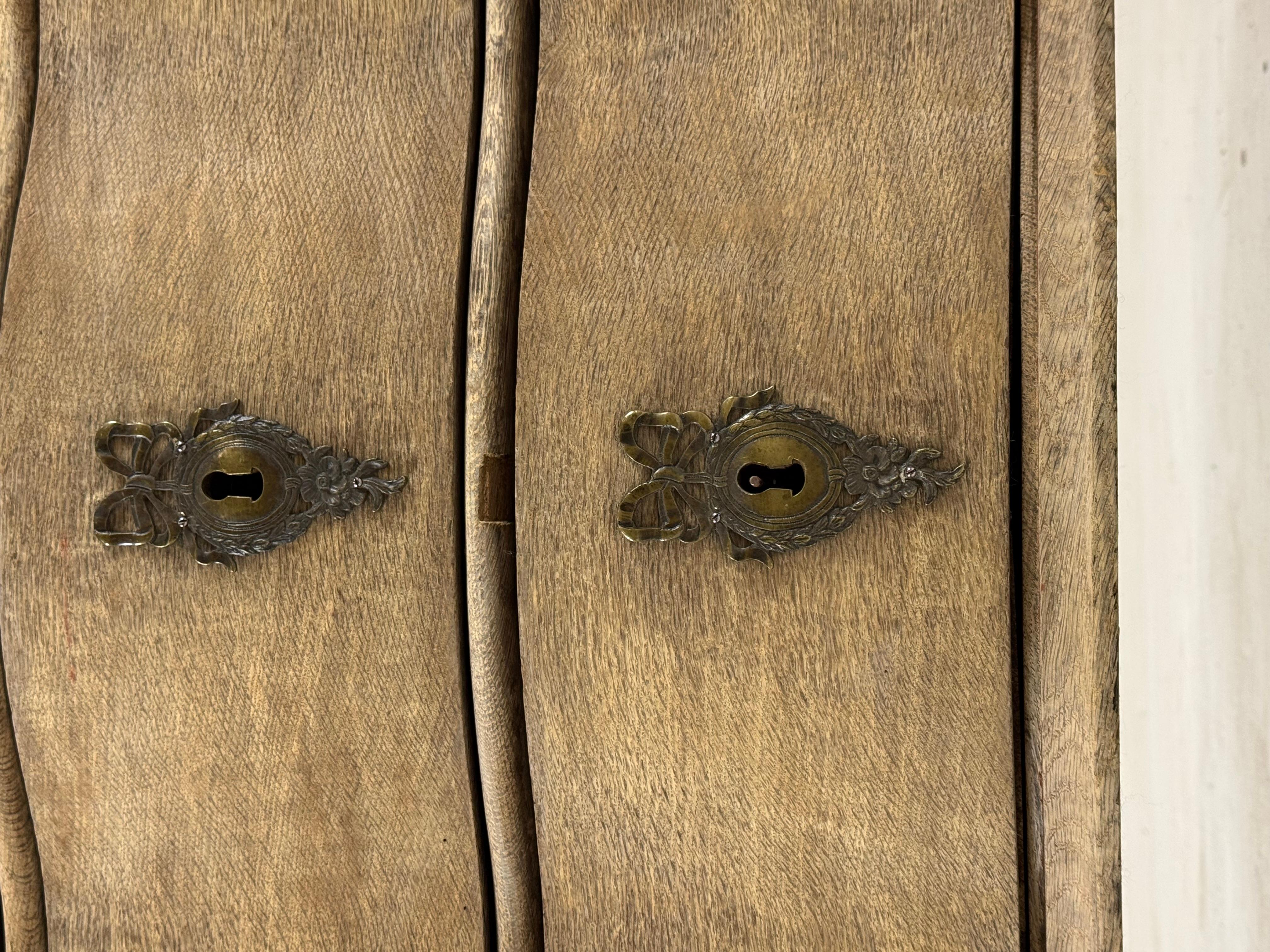 Danish chest of drawers ca. 1800-1820 oak For Sale 4