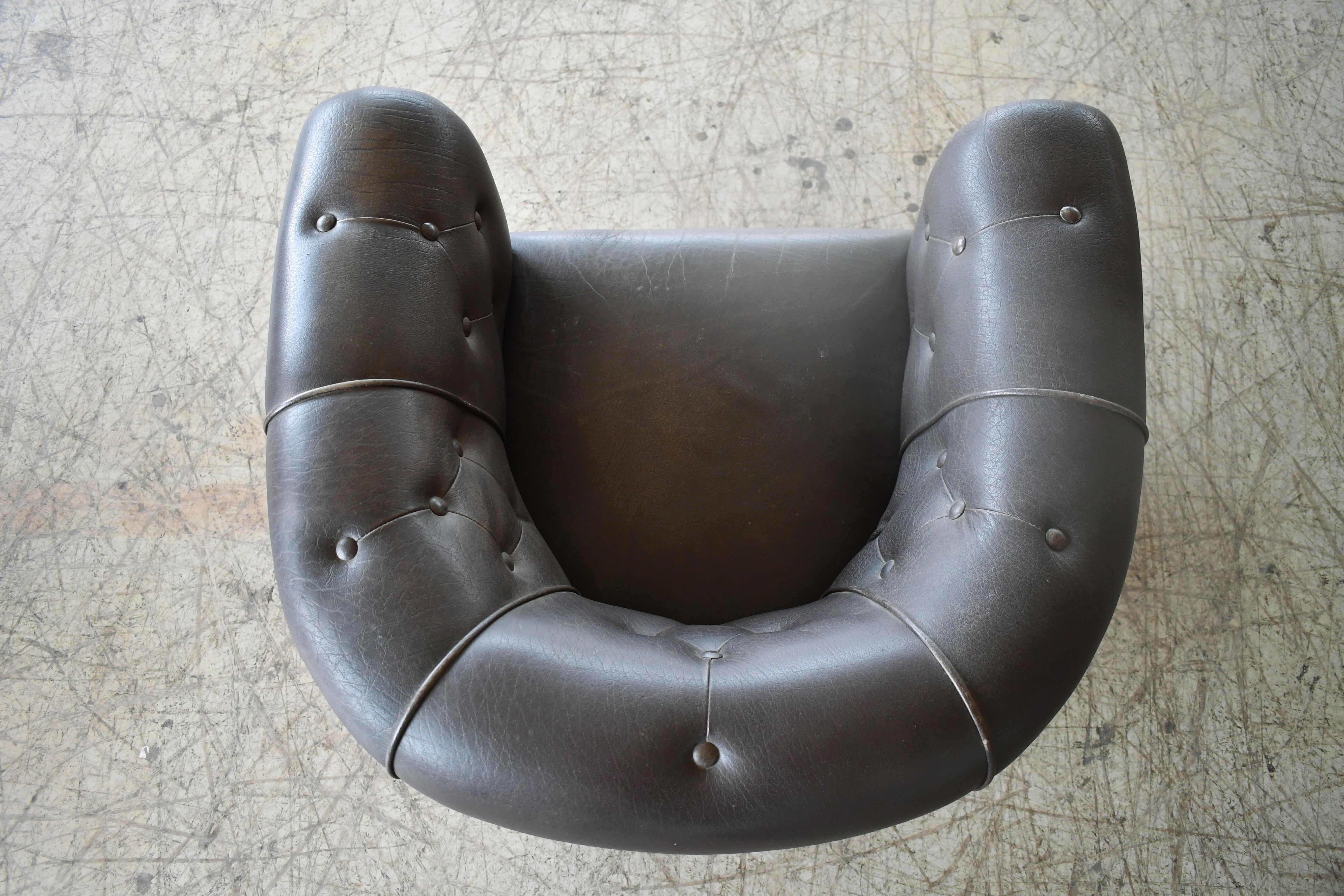 Danish Chesterfield Style Tufted Lounge Chair in Charcoal Leather, circa 1950 In Good Condition For Sale In Bridgeport, CT