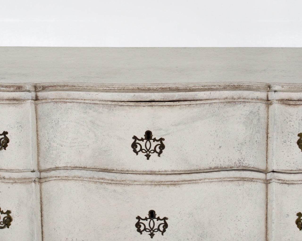 Danish Chests of Drawers, circa 1750 In Good Condition For Sale In Aalsgaarde, DK