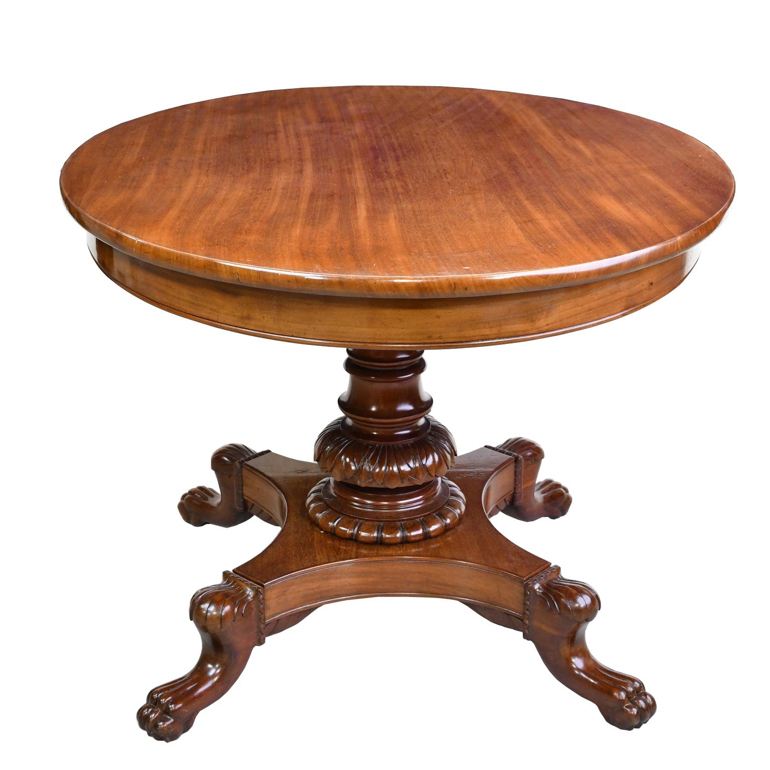 Danish Christian VIII Empire Oval Pedestal Tea Table in Mahogany, Denmark, circa 1835 For Sale