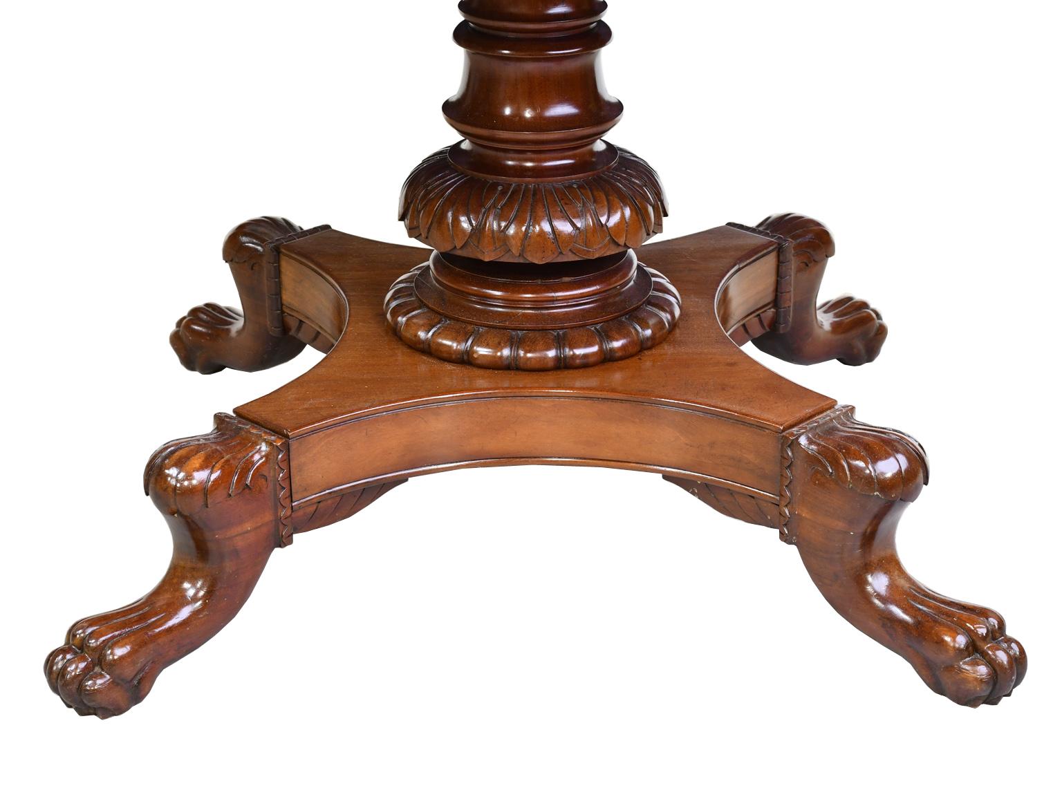 Christian VIII Empire Oval Pedestal Tea Table in Mahogany, Denmark, circa 1835 For Sale 2