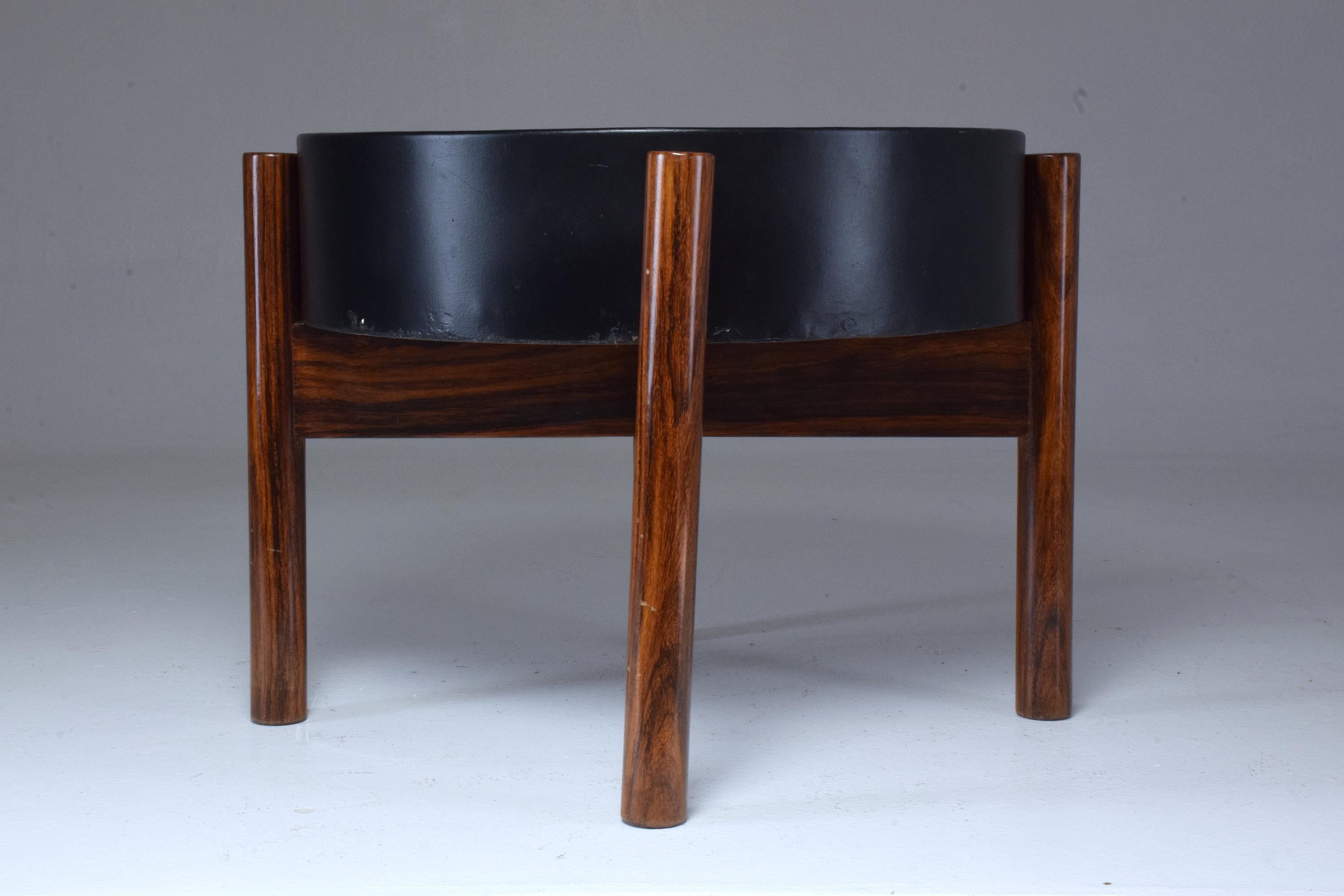 Danish Circular Midcentury Rosewood Planter, 1960s In Good Condition In Paris, FR